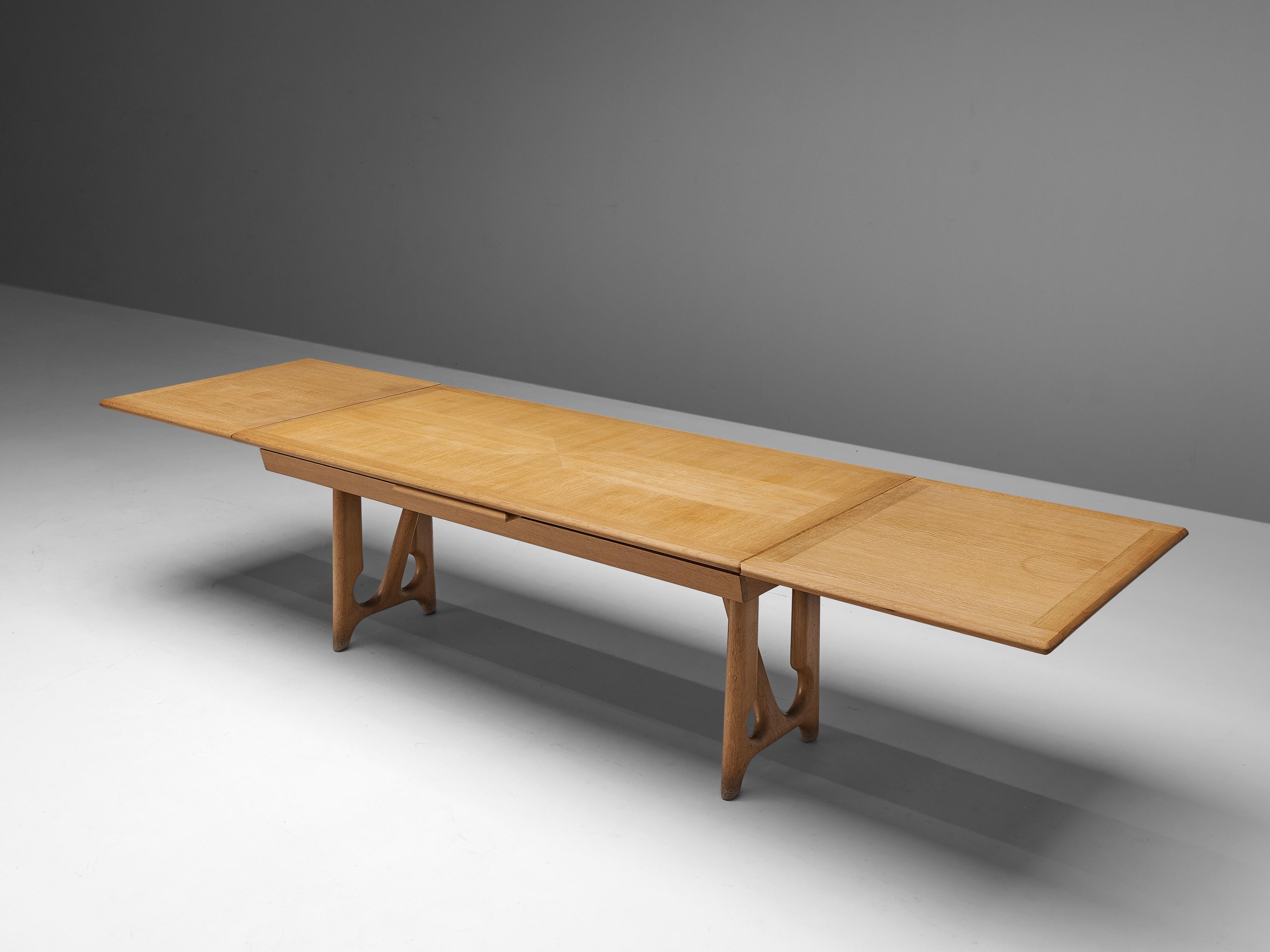 Guillerme et Chambron Extendable Dining Table in Oak 4