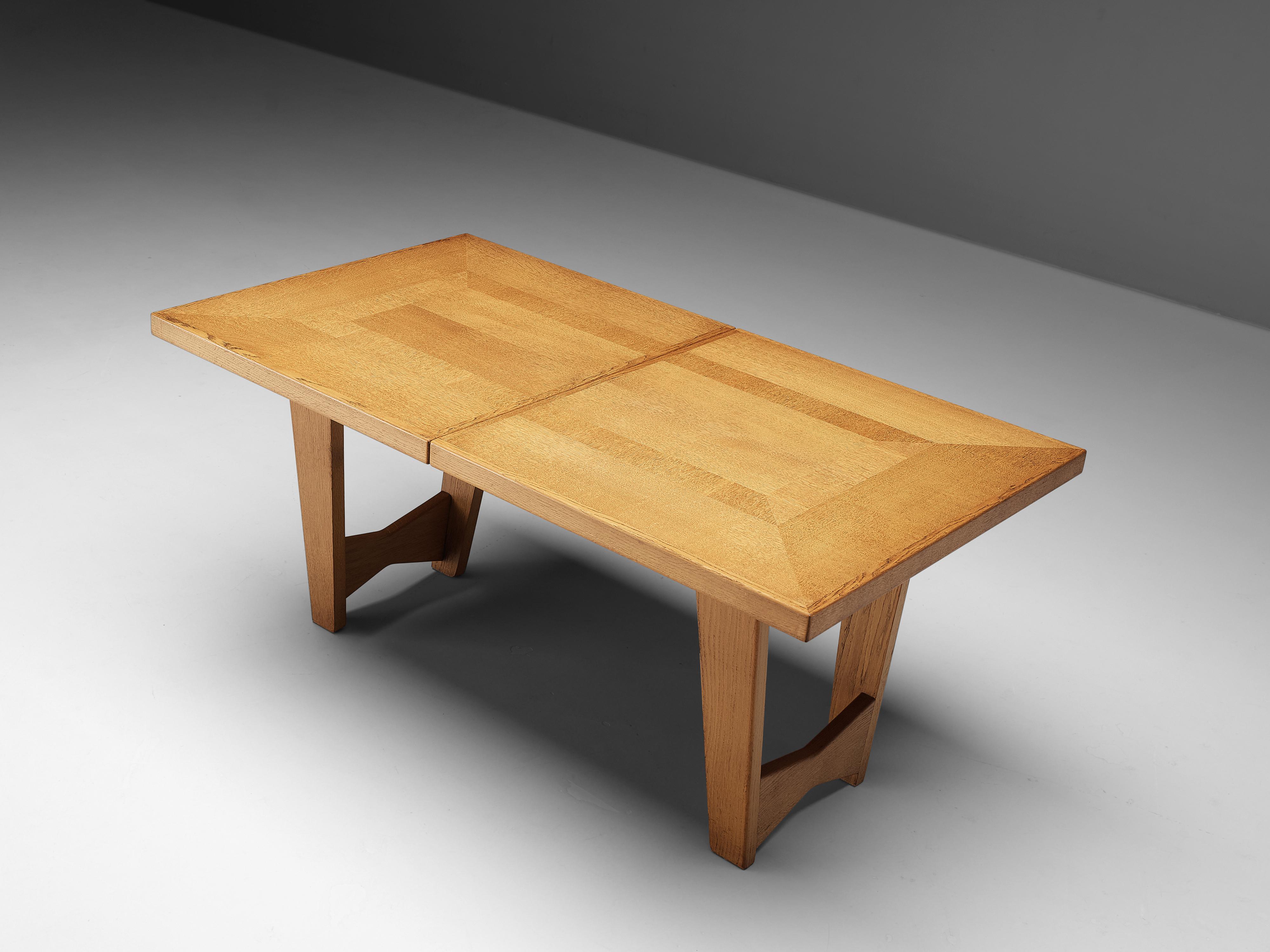 Guillerme et Chambron Extendable Dining Table in Oak 5