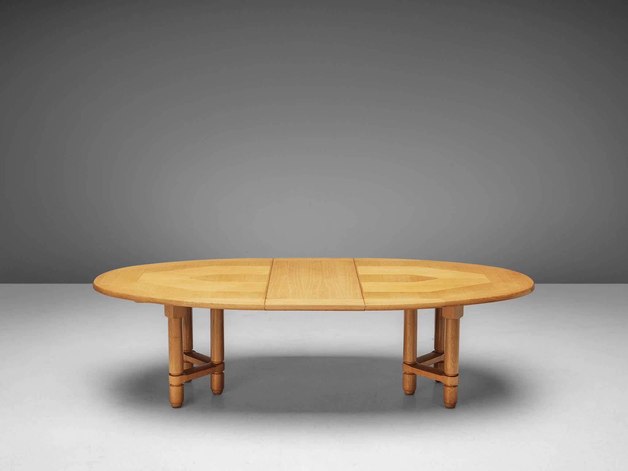 Guillerme et Chambron Extendable Dining Table in Oak 6