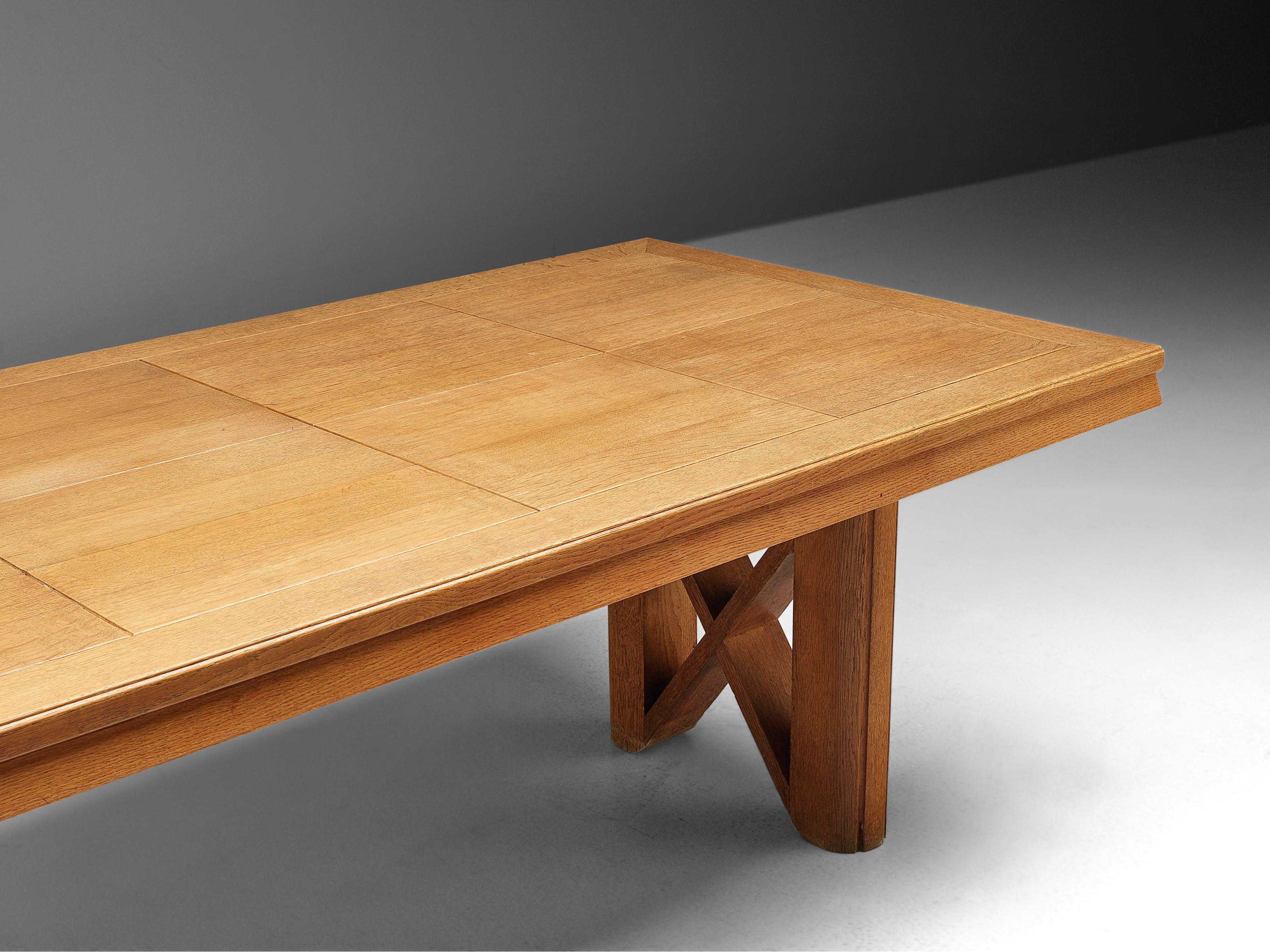 Guillerme & Chambron Extendable Dining Table in Oak 7