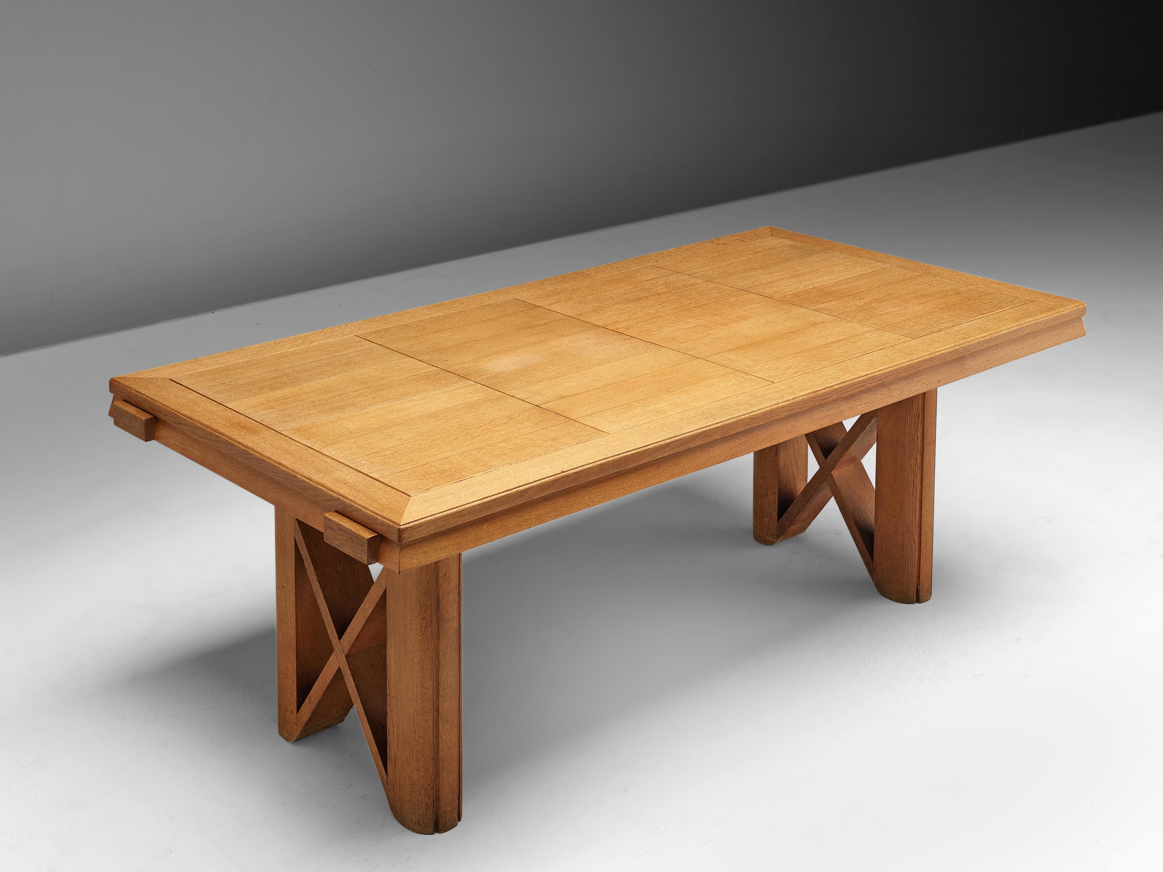 Guillerme & Chambron Extendable Dining Table in Oak 3