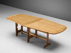 Guillerme et Chambron Extendable Dining Table in Solid Oak