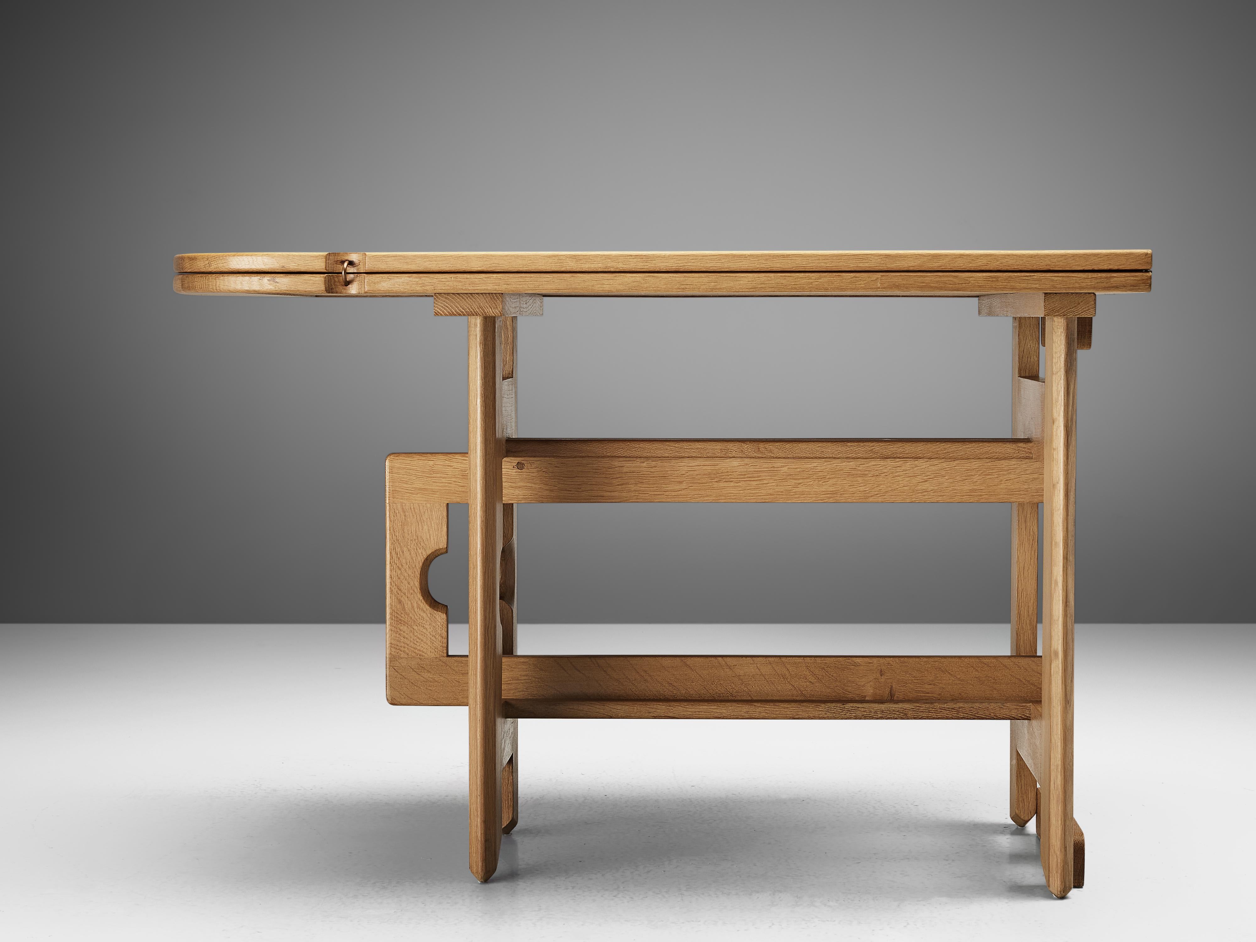 Guillerme et Chambron Extendable Dining Table in Solid Oak 2