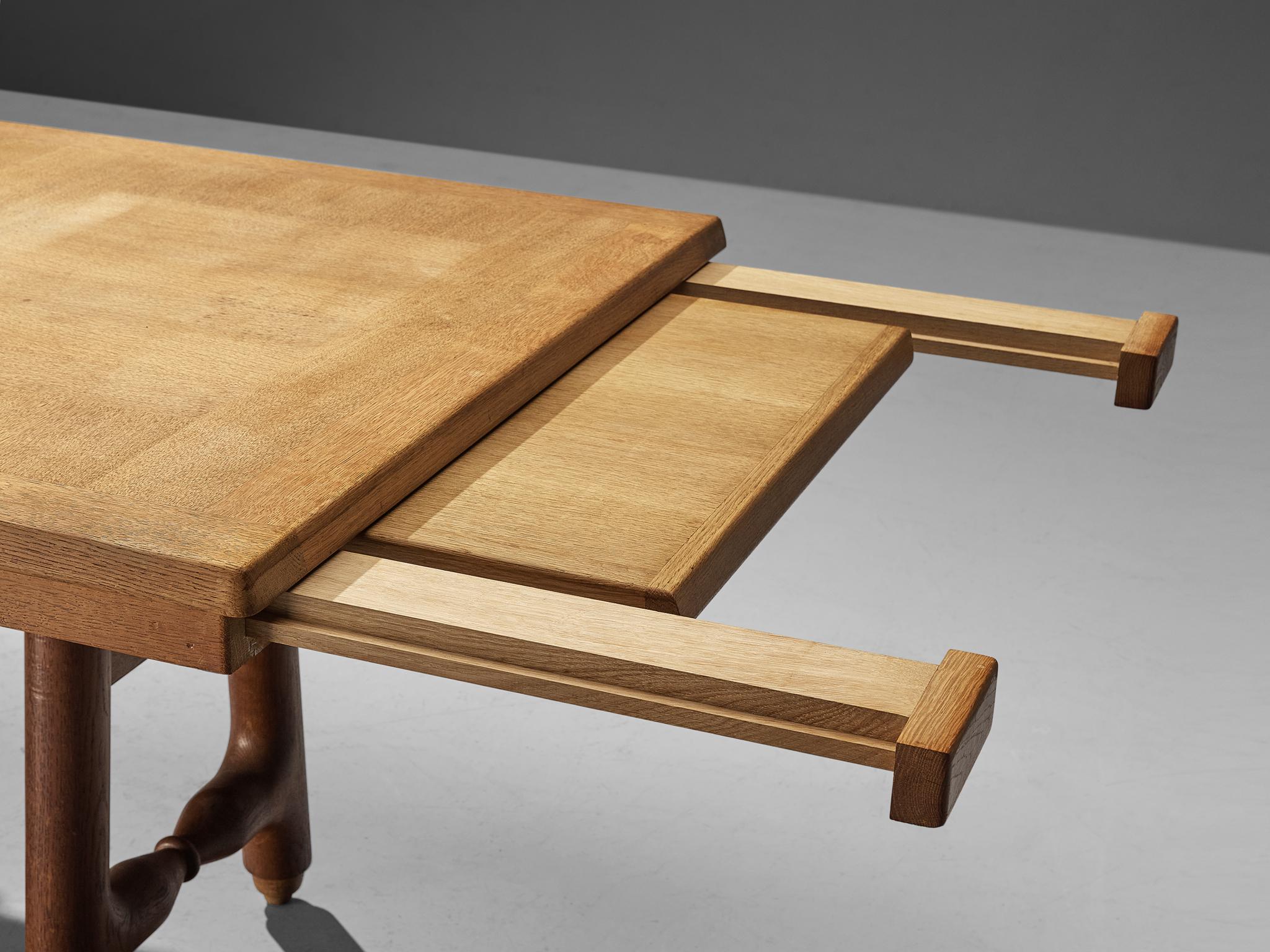 Guillerme & Chambron Extendable 'Gustave' Dining Table in Oak 1