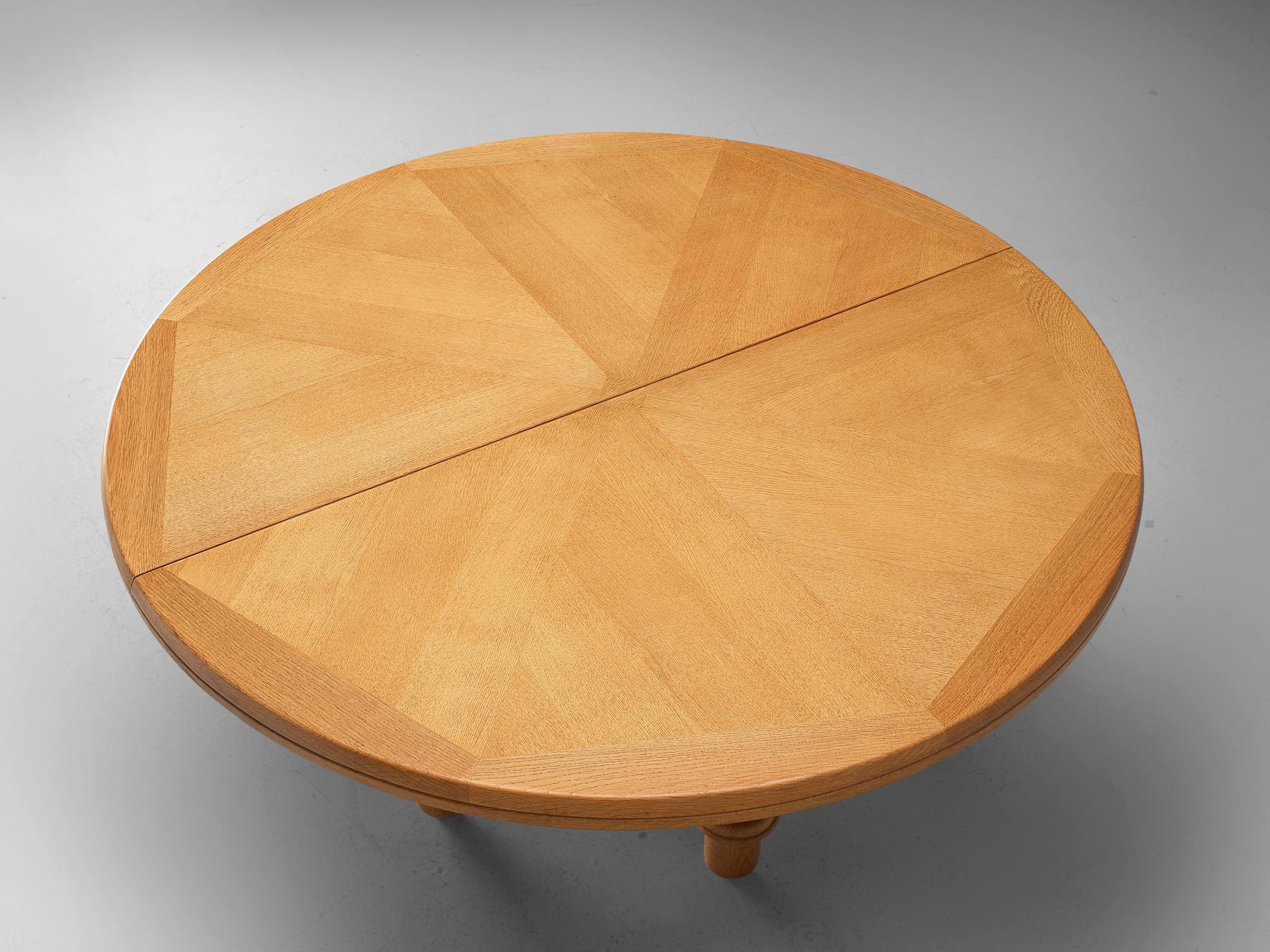 Guillerme et Chambron Extendable Oval Table in Oak 4