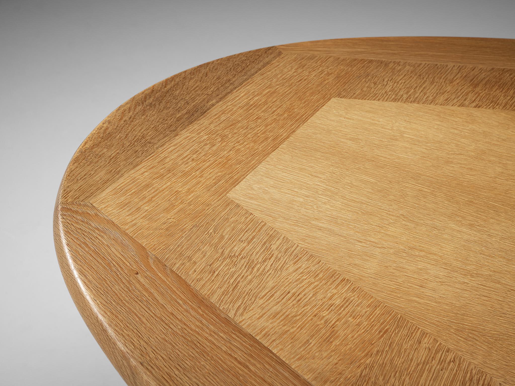 Guillerme et Chambron Extendable Round Dining Table in Oak 5