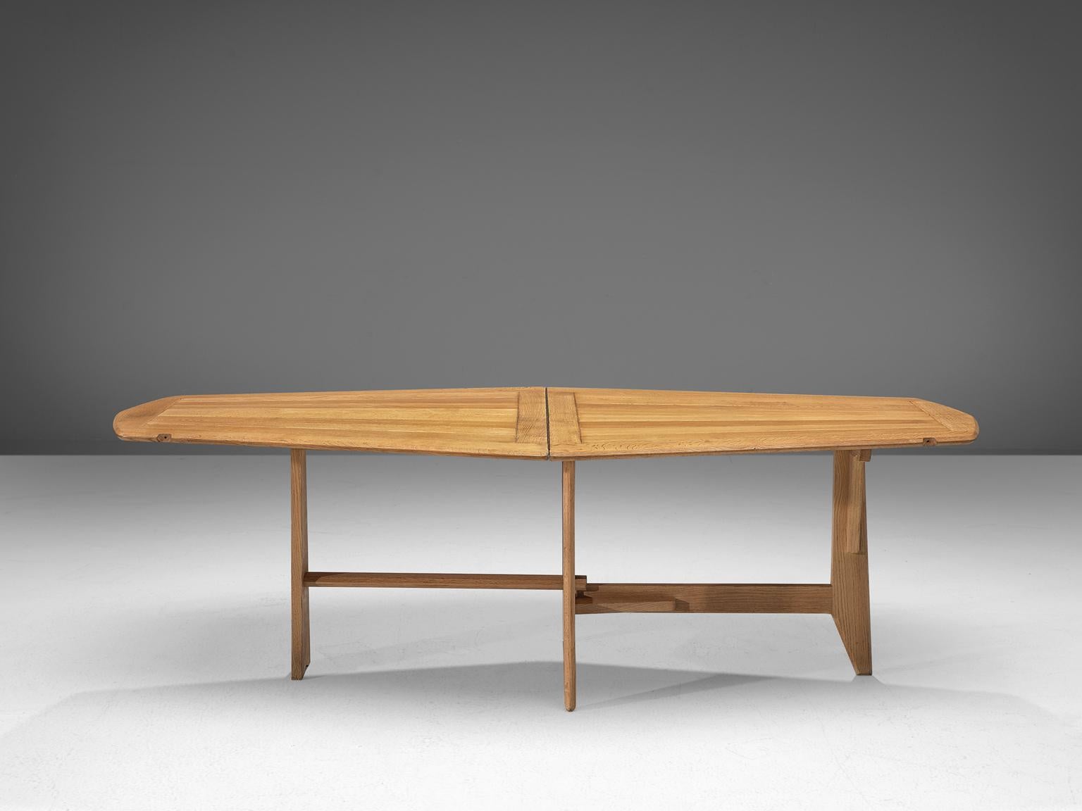 Guillerme et Chambron Folding Dining Table in Solid Oak In Good Condition In Waalwijk, NL