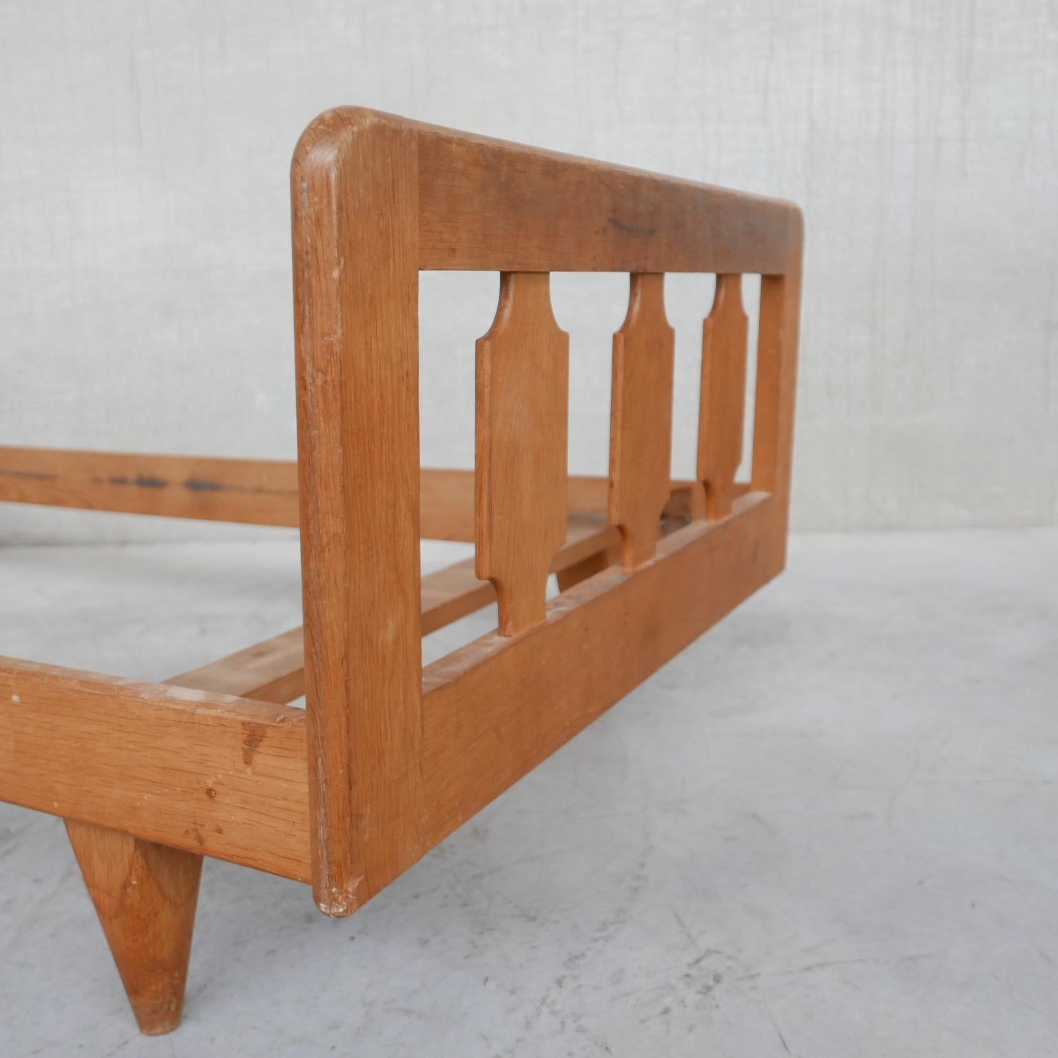 Guillerme et Chambron French Midcentury Oak Daybed '2' In Good Condition For Sale In London, GB
