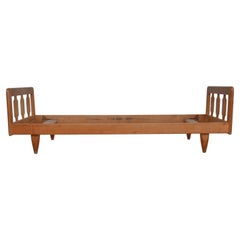Retro Guillerme et Chambron French Midcentury Oak Daybed '2'