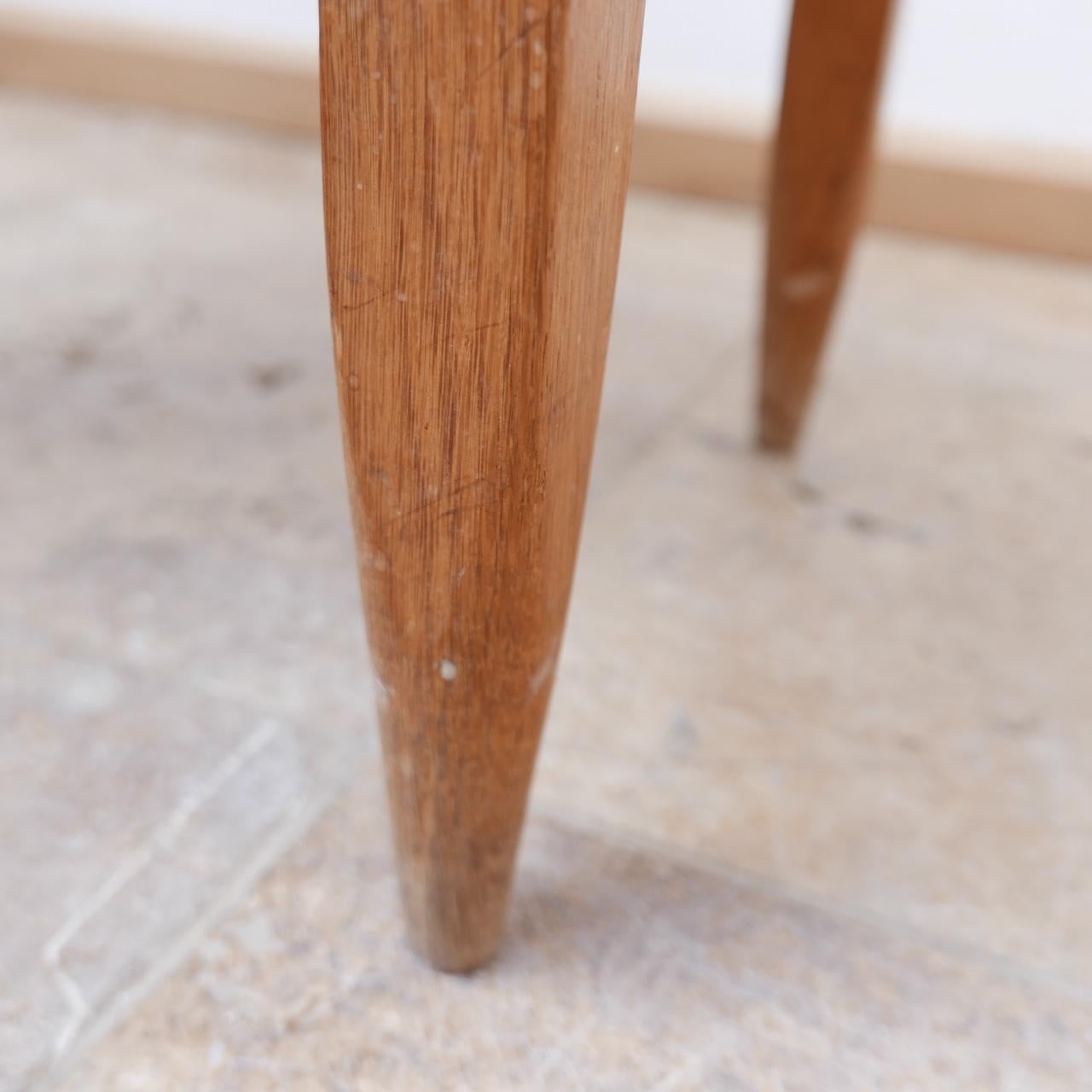 Guillerme et Chambron French Mid-Century Oak Stool In Good Condition In London, GB