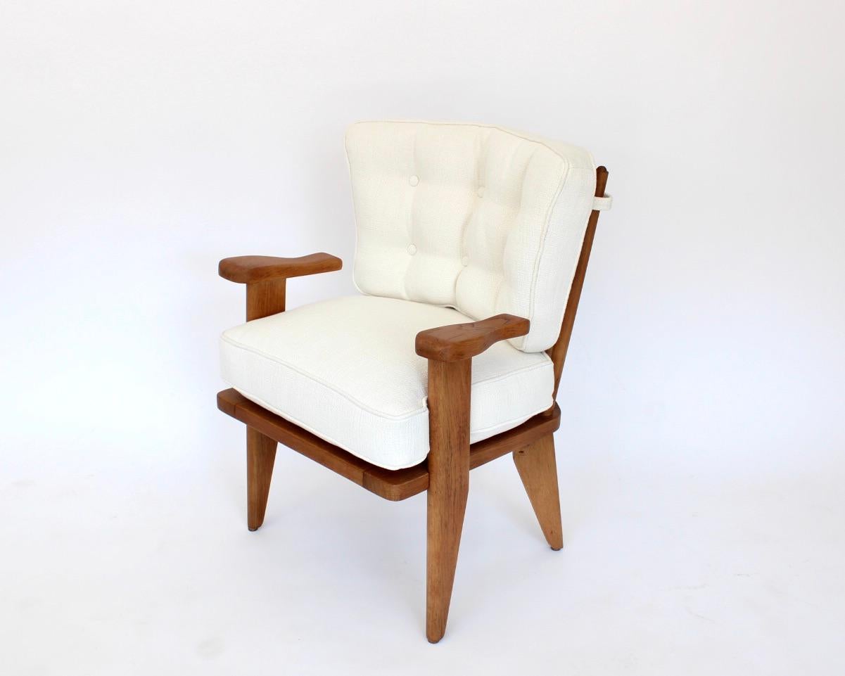 Mid-20th Century Guillerme et Chambron French Natural Oak and White Textured Linen Side Chairs For Sale