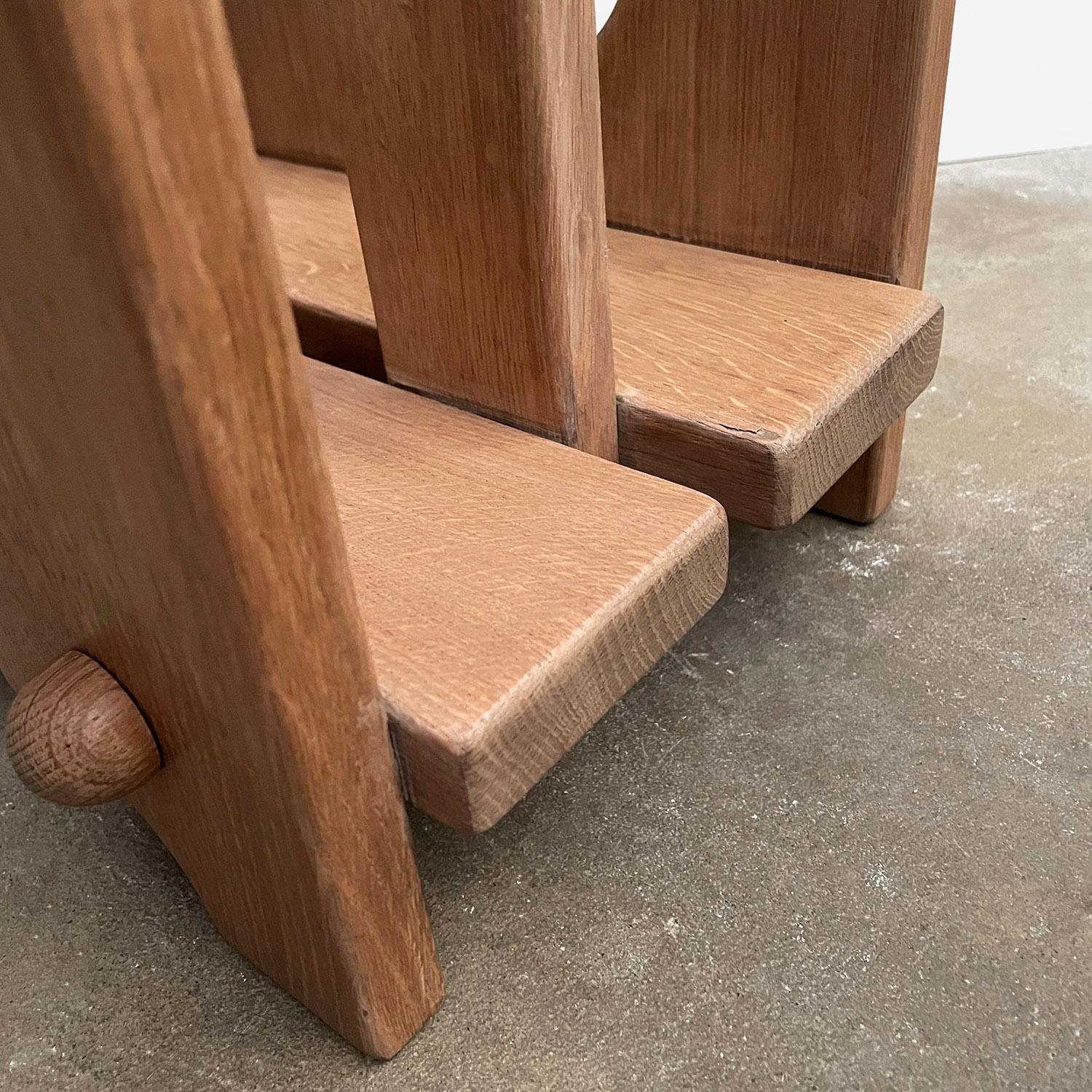 Porta riviste e libri in Oak francese di Guillerme et Chambron in vendita 10