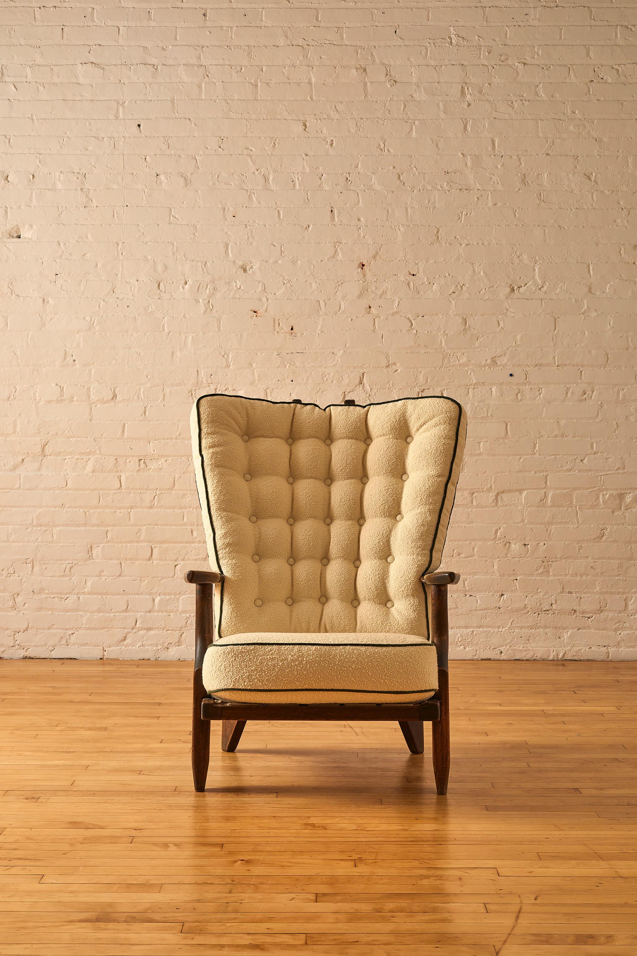 Guillerme et Chambron grand repos armchair with oak frame. 

About Guillerme et Chambron:

Robert Guillerme, based in Lille, Northern France, graduated from École Boulle in 1934 where he excelled in furniture design and architecture. Jacques