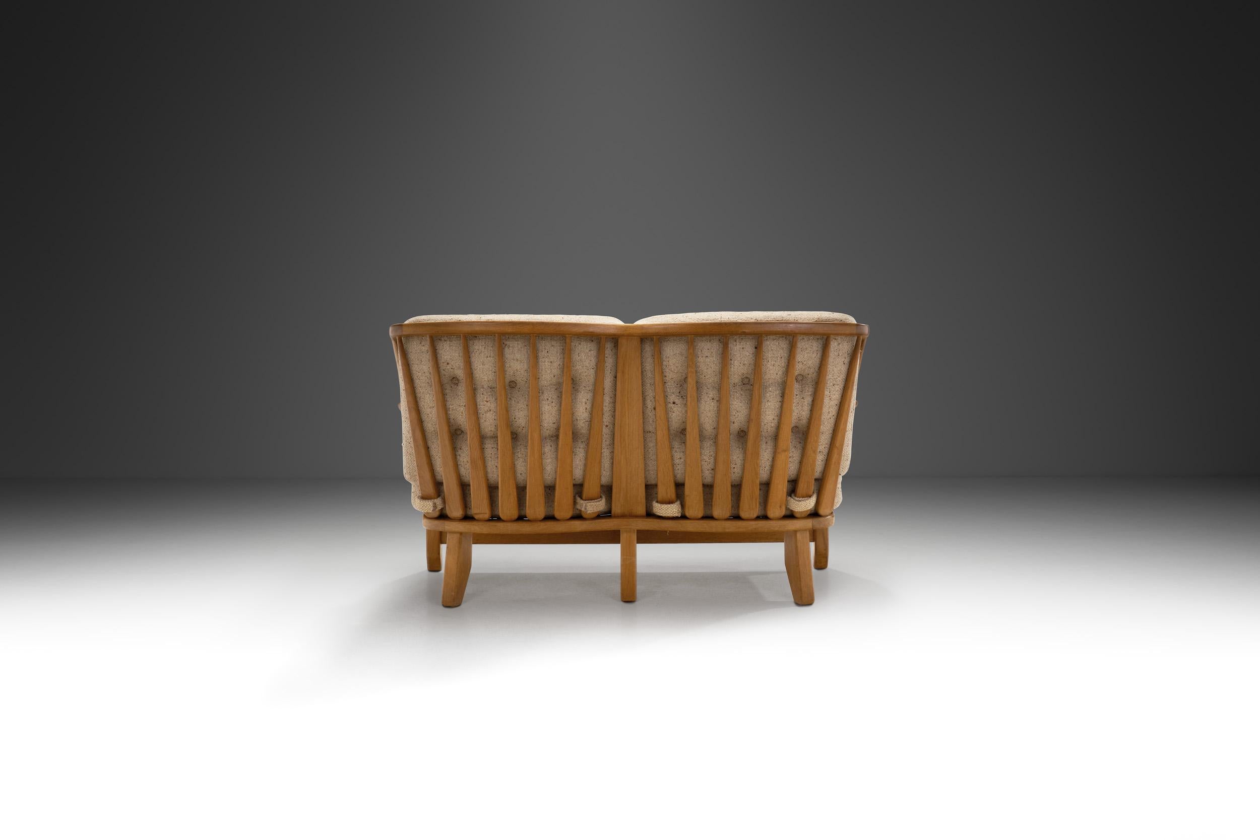 Guillerme et Chambron Grégoire Oak Settee für Votre Maison, Frankreich 1960s im Zustand „Gut“ im Angebot in Utrecht, NL