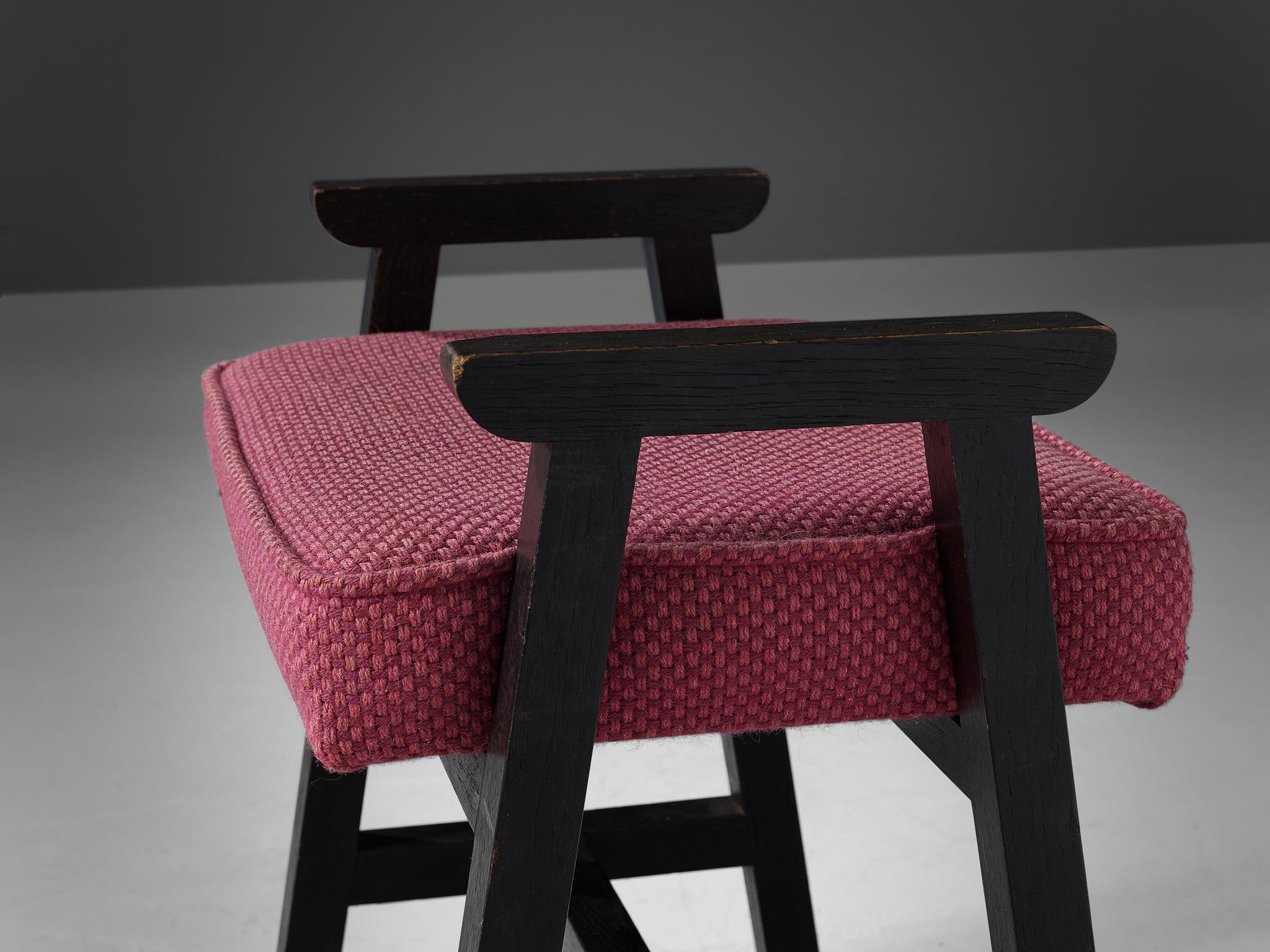 Guillerme & Chambron ‘Grégoire’ Stool in Stained Oak and Pink Upholstery	 In Good Condition For Sale In Waalwijk, NL