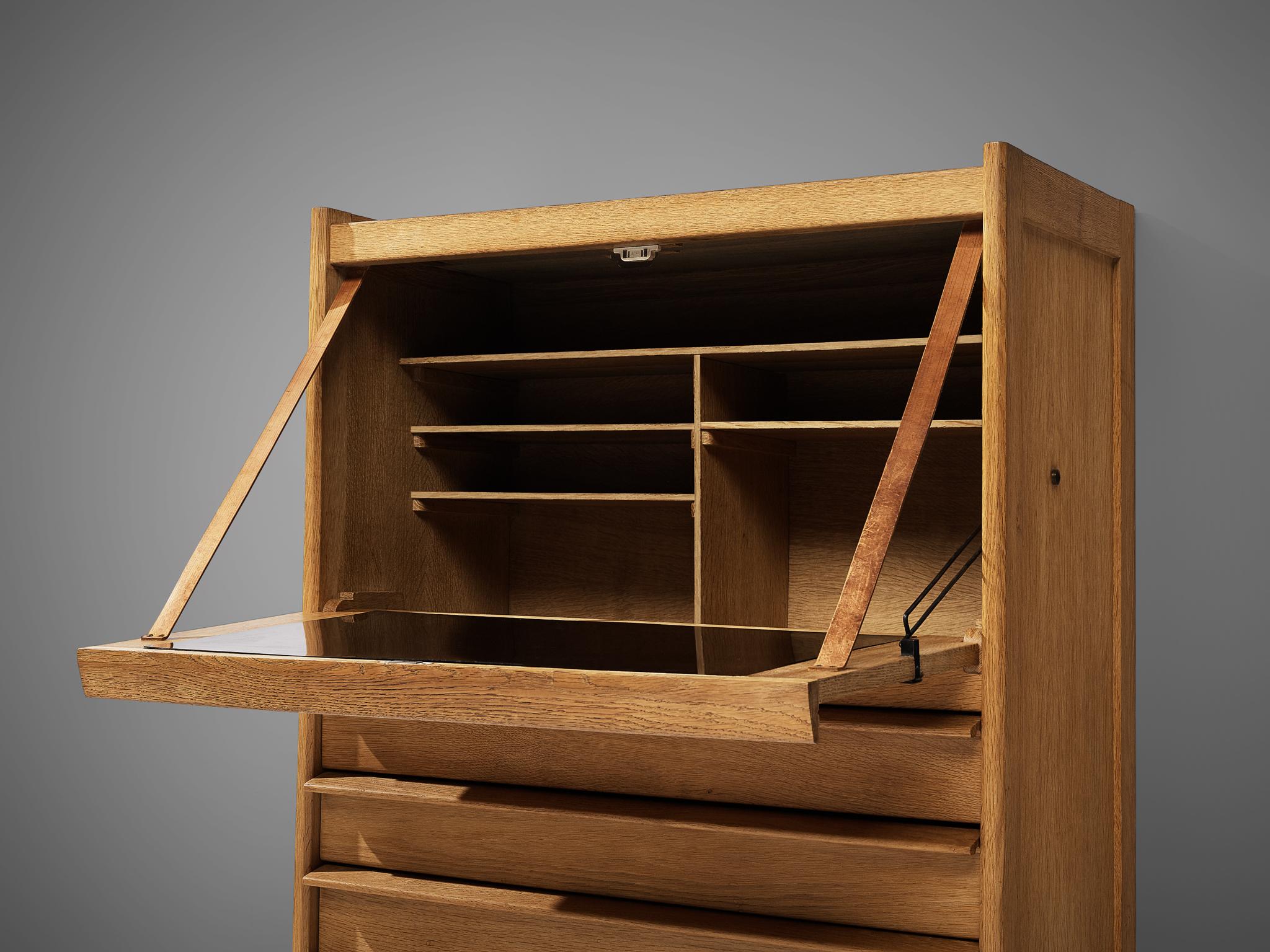 Guillerme et Chambron Highboard in Oak In Good Condition In Waalwijk, NL