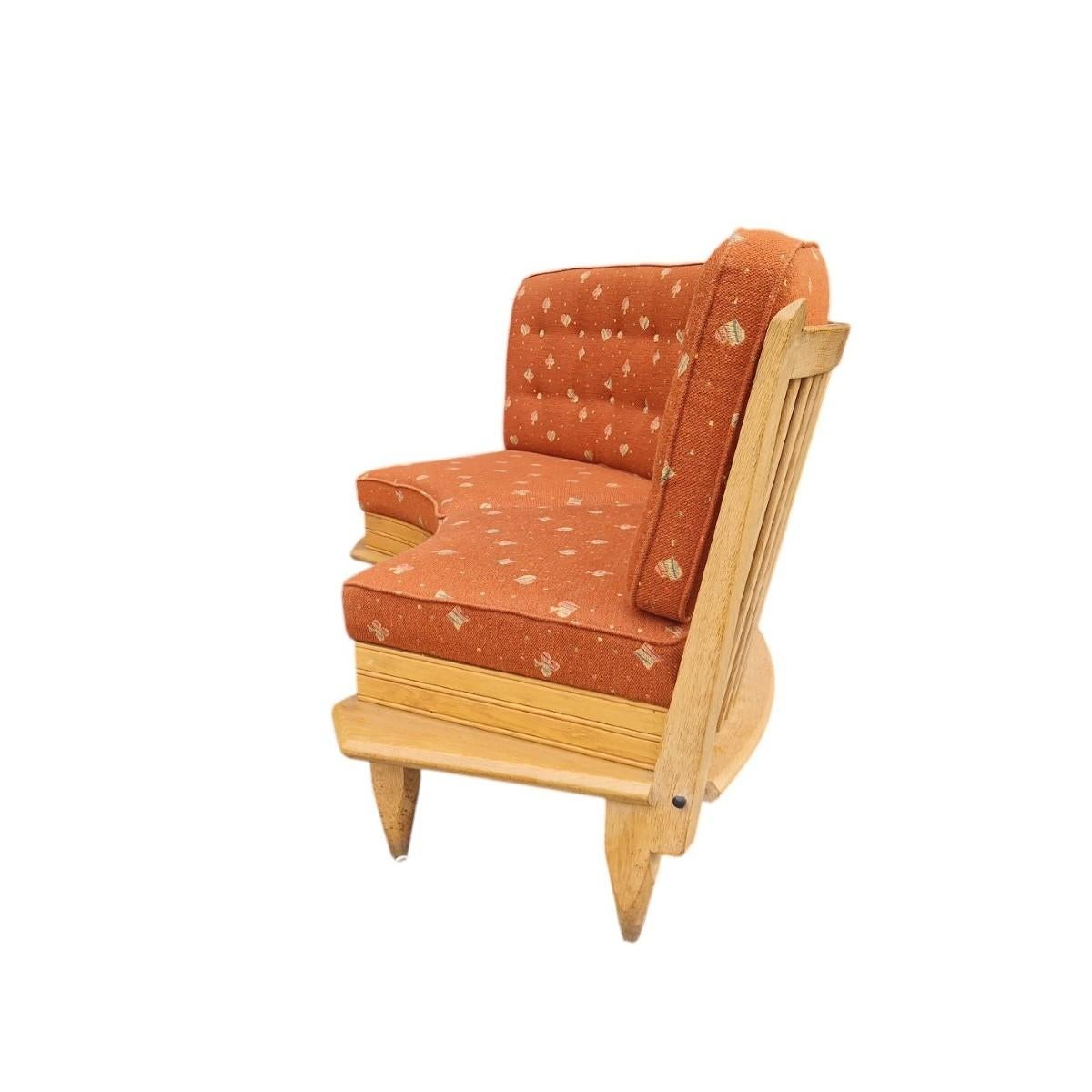Guillerme et Chambron  Oak bench, Edition Votre Maison circa 1950/1960

Votre maison : a style, a concept, a mindset.

     The Votre Maison story begins in 1940 in Prussia, near the Mazaurien Lake. A stalag, a wooden camp... Gathered by the absurd
