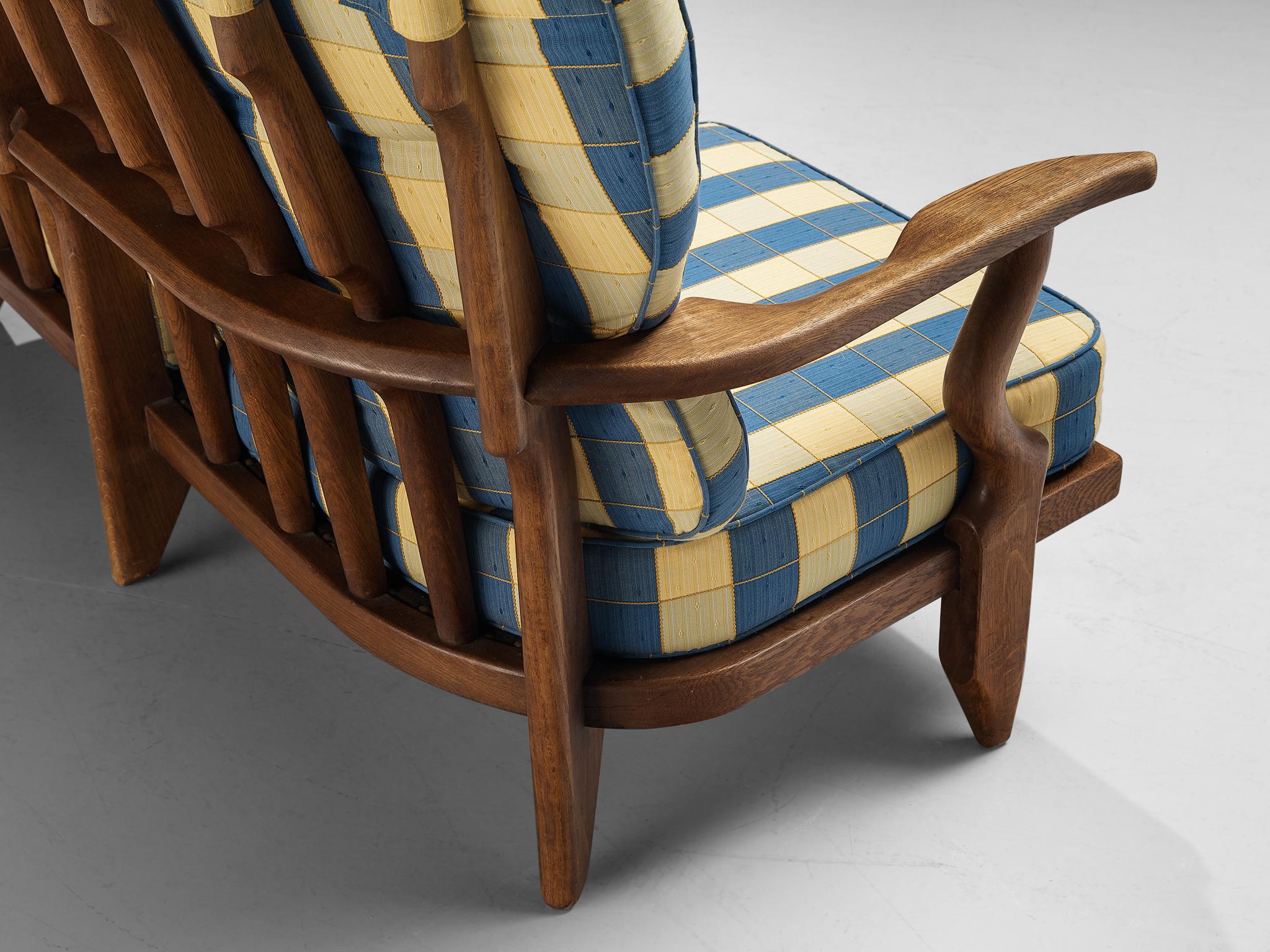 Guillerme & Chambron ´Juliette´ Sofa in Oak and Striped Upholstery In Good Condition In Waalwijk, NL