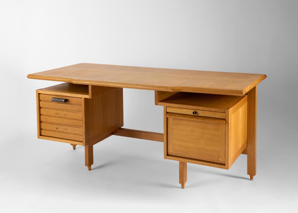 Mid-Century Modern Guillerme et Chambron, Large Desk with Drawers, France, Mid-Century