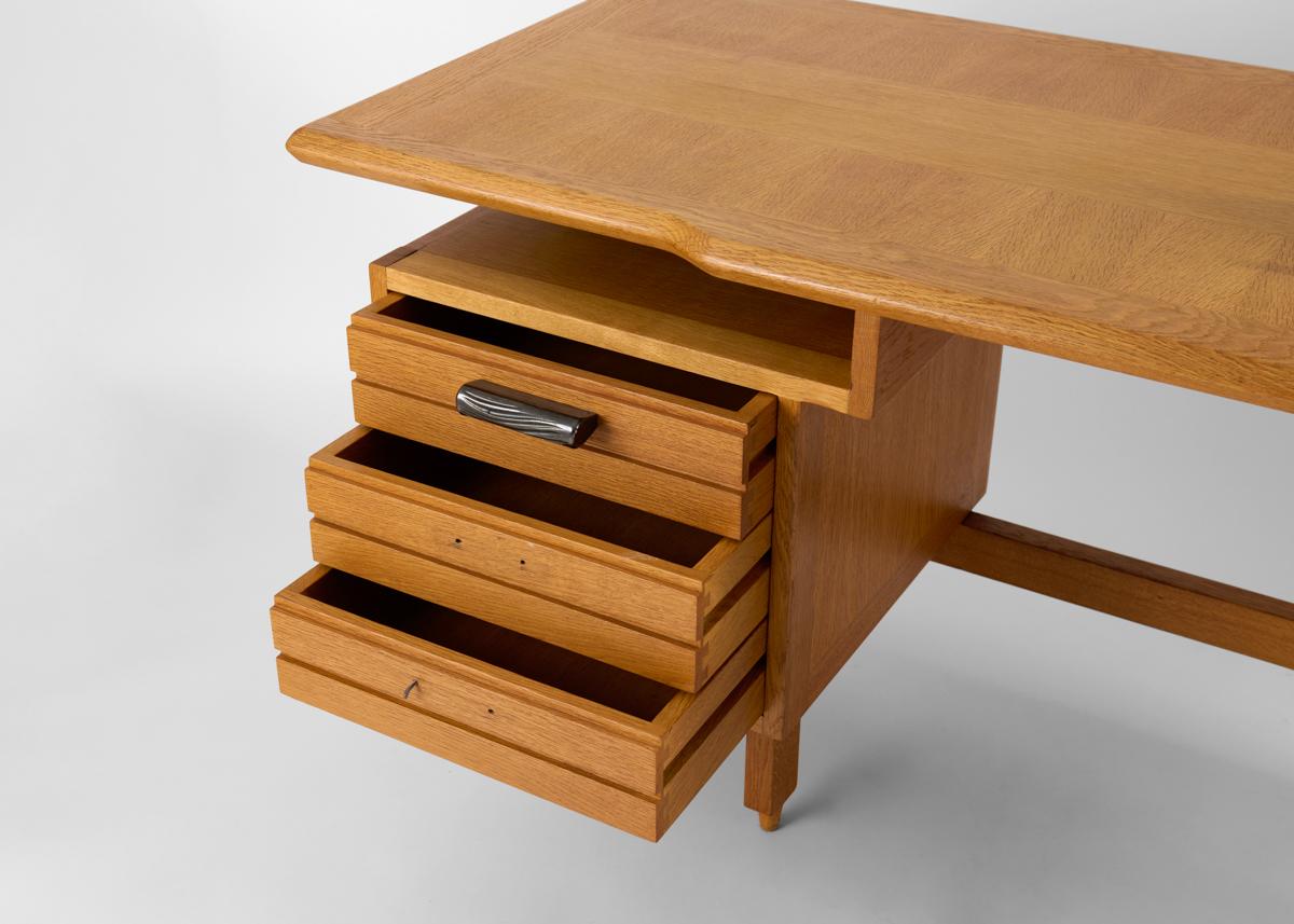 Guillerme et Chambron, Large Desk with Drawers, France, Mid-Century In Good Condition In New York, NY