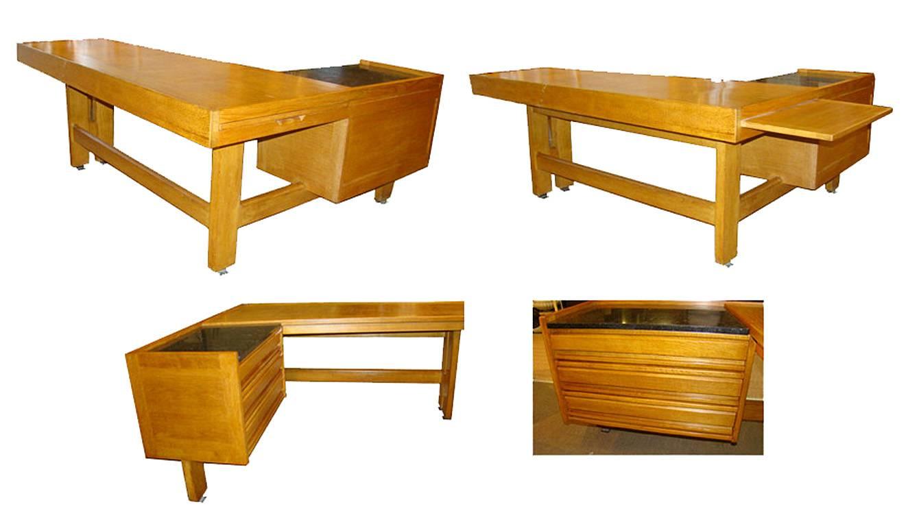 Guillerme et Chambron, Large oak and marble desk. Edition Votre Maison, circa 1950/1960