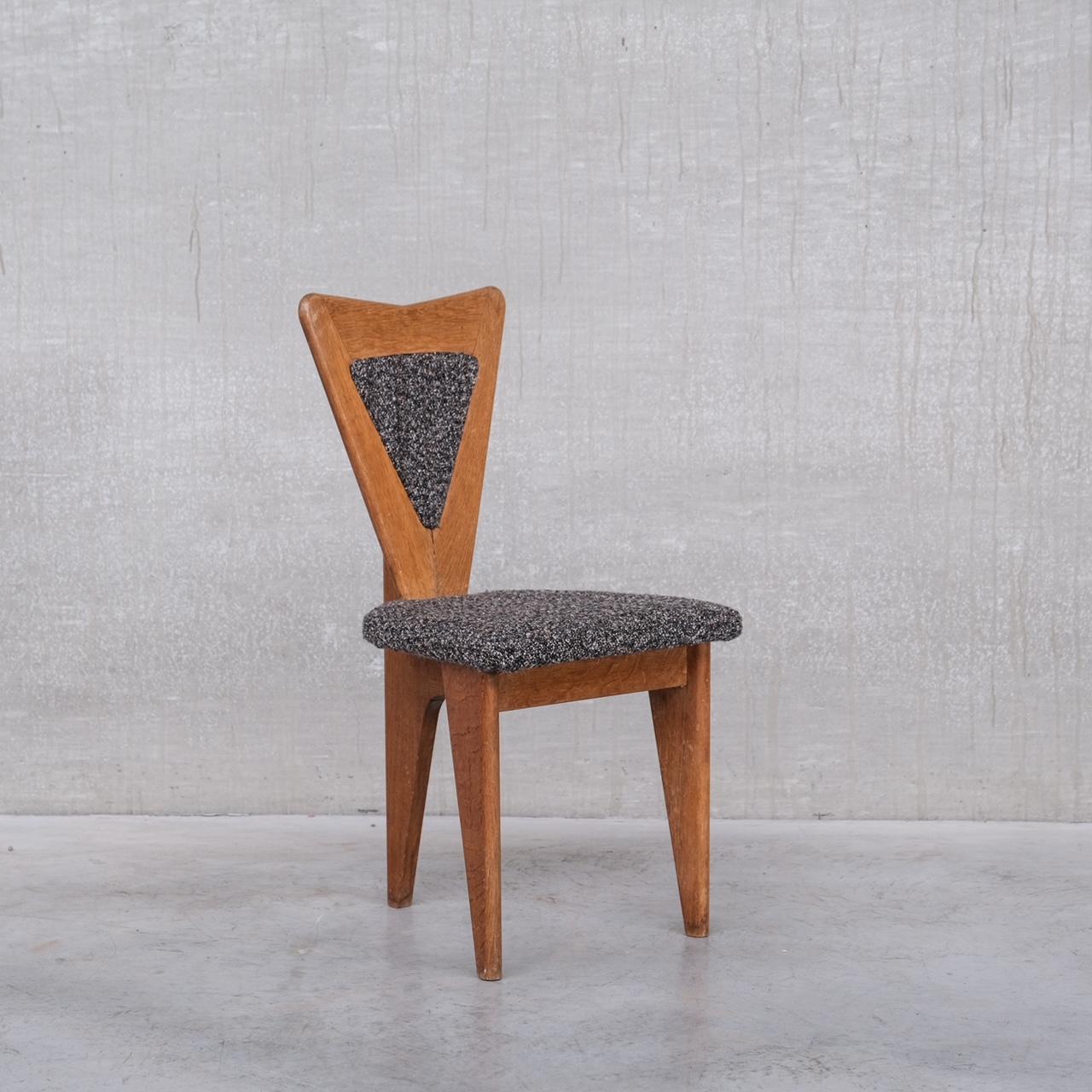 A scarce tripod chair by Guillerme et Chambron.
 
Oak framed with upholstery. 

France, c1960s. 

The upholstery is new but was not our choice and wants replacing which we can do inclusive of the price if fabric is sent. 

Location: Belgium
