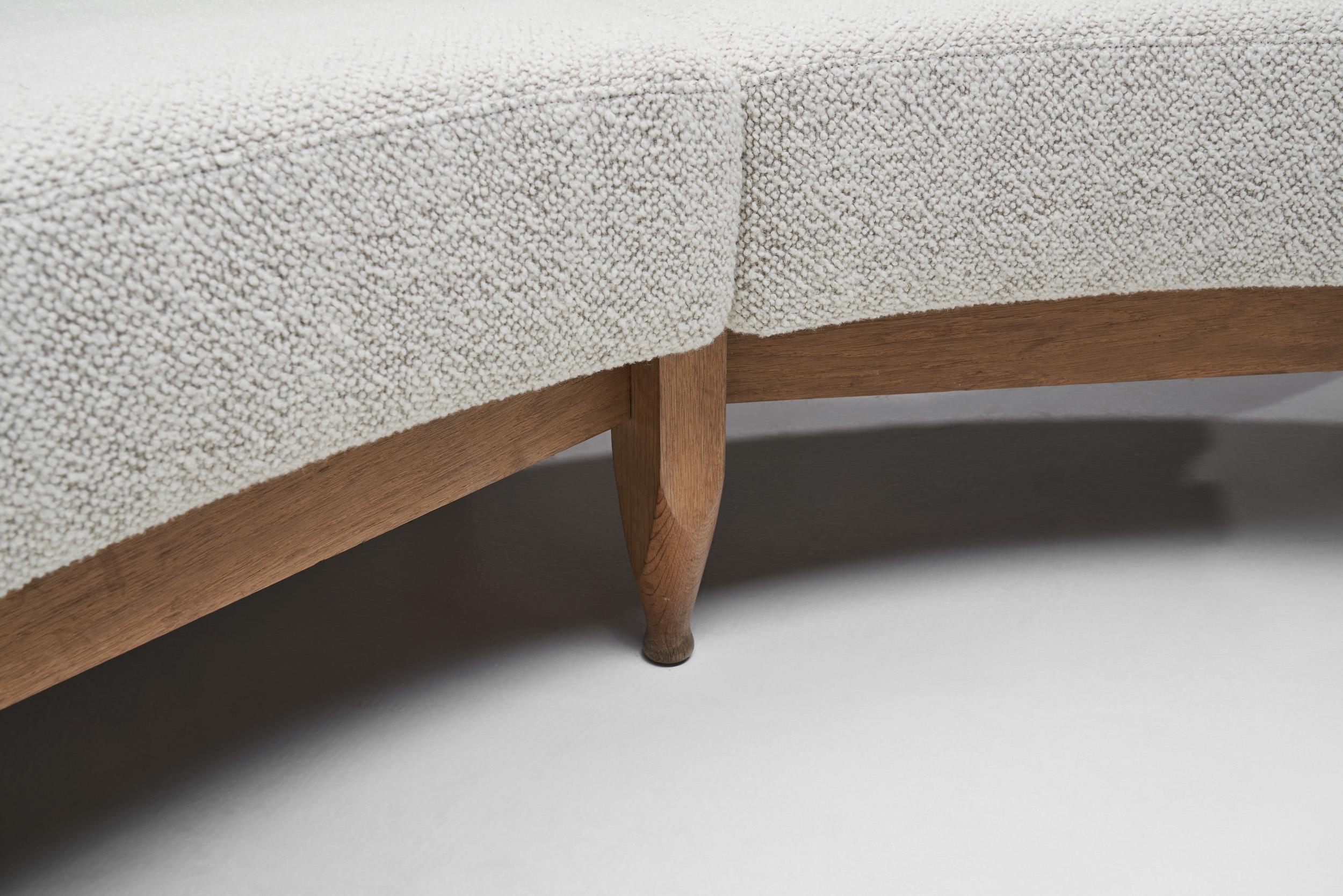 Sofá angular de roble Guillerme et Chambron para Votre Maison, Francia Años 60 en venta 10
