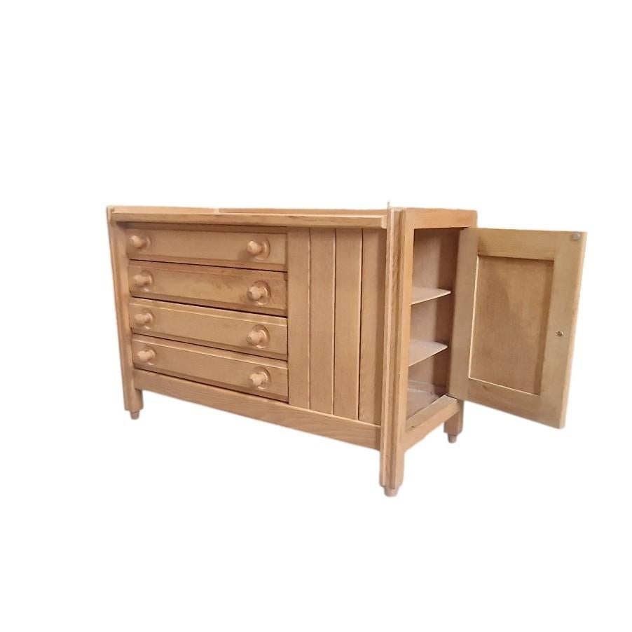 Guillerme et Chambron, commode en Oak, Edition Votre Maison circa 1970 Bon état - En vente à Saint-Ouen, FR