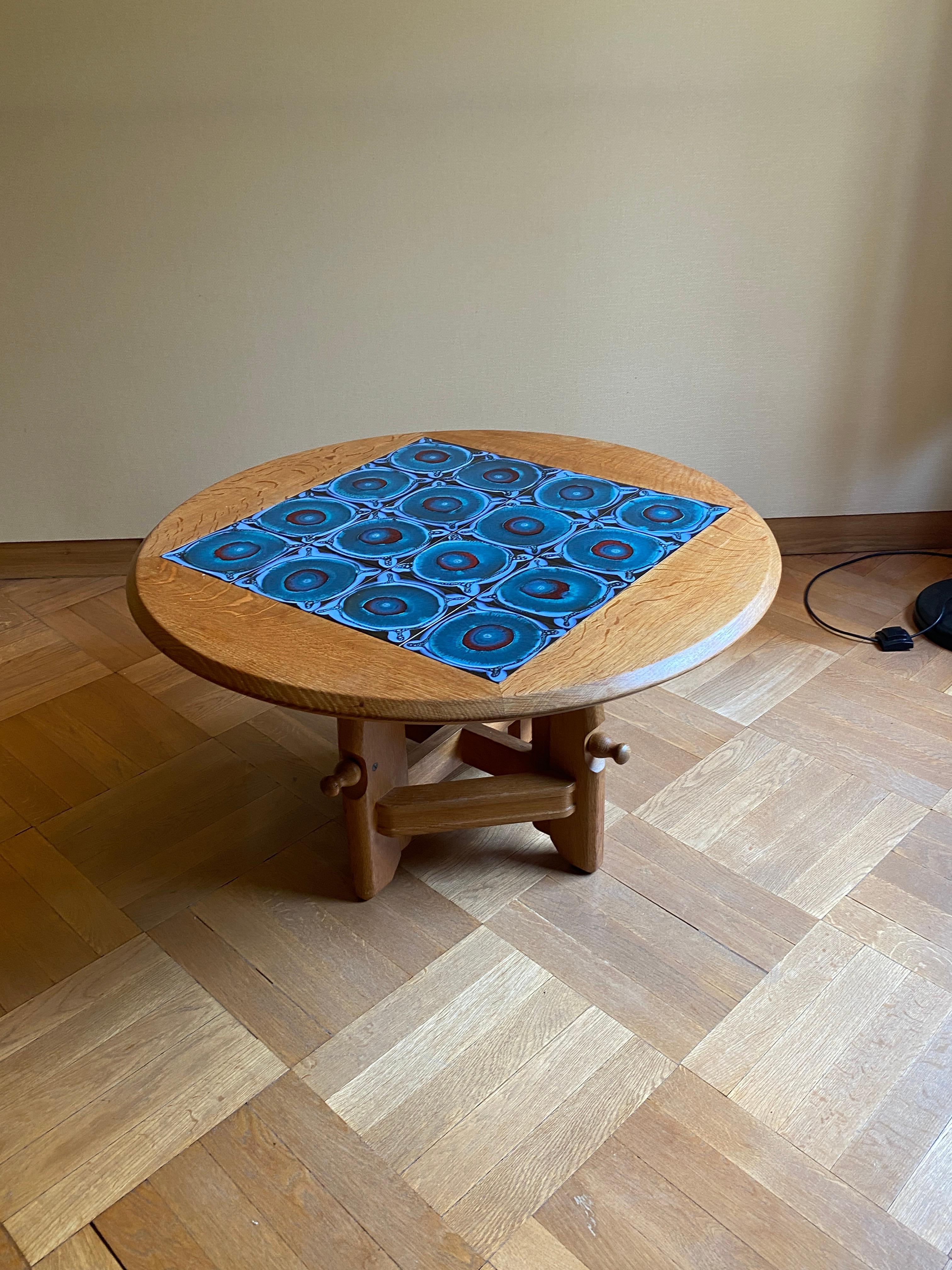 Guillerme et Chambron, Gueridón de roble Modelo Stanislas Francés en venta