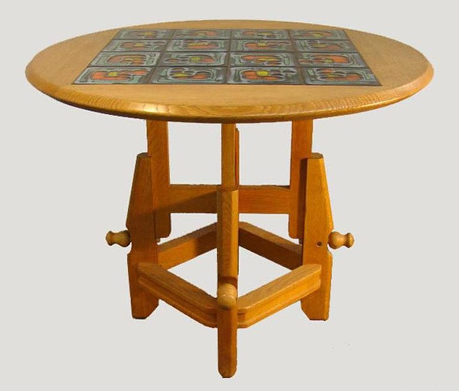Guillerme et Chambron, Oak Gueridon Stanislas Model In Good Condition For Sale In Mouscron, WHT