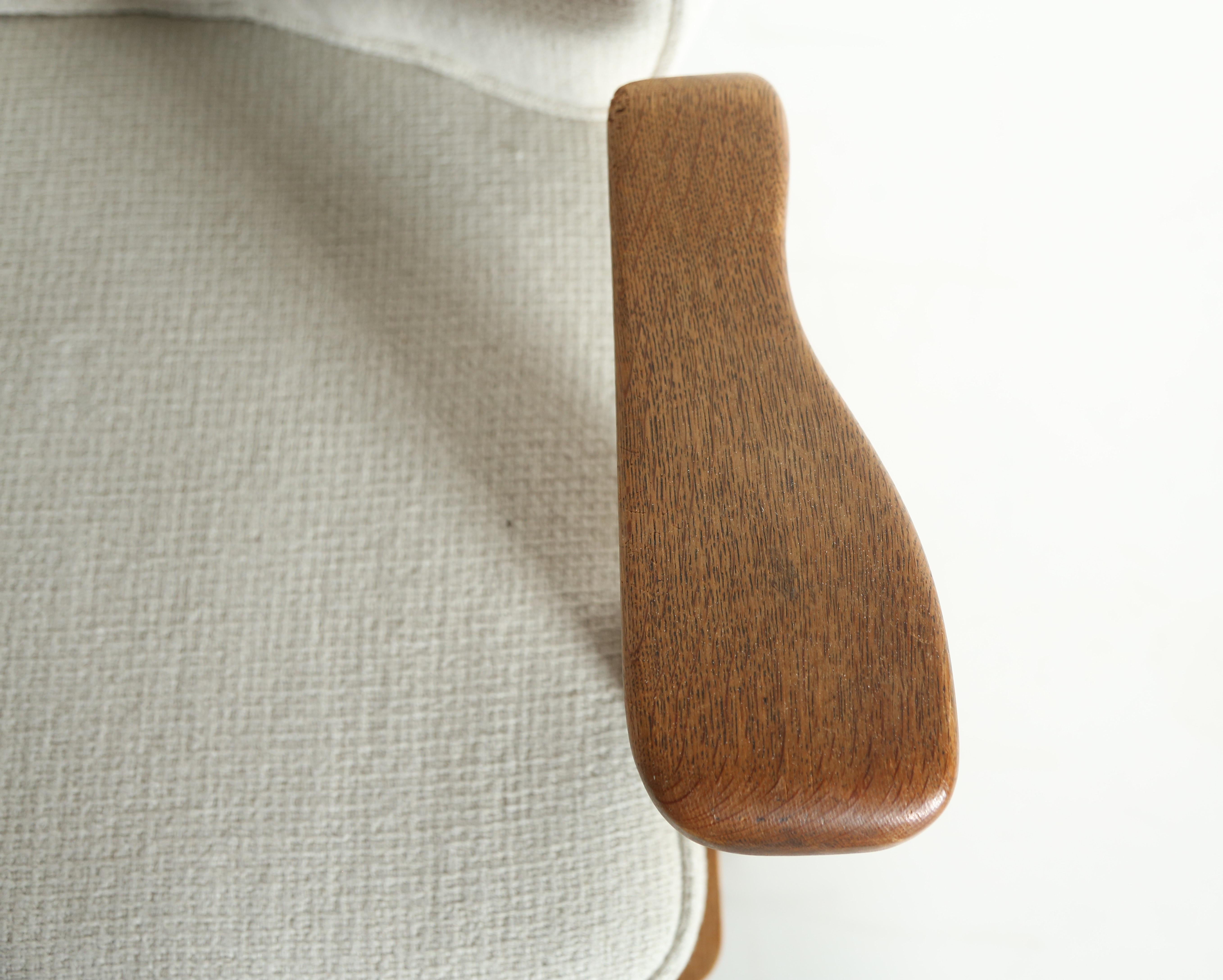 Guillerme et Chambron Oak Lounge Chair / Armchair, France, 1960s For Sale 9