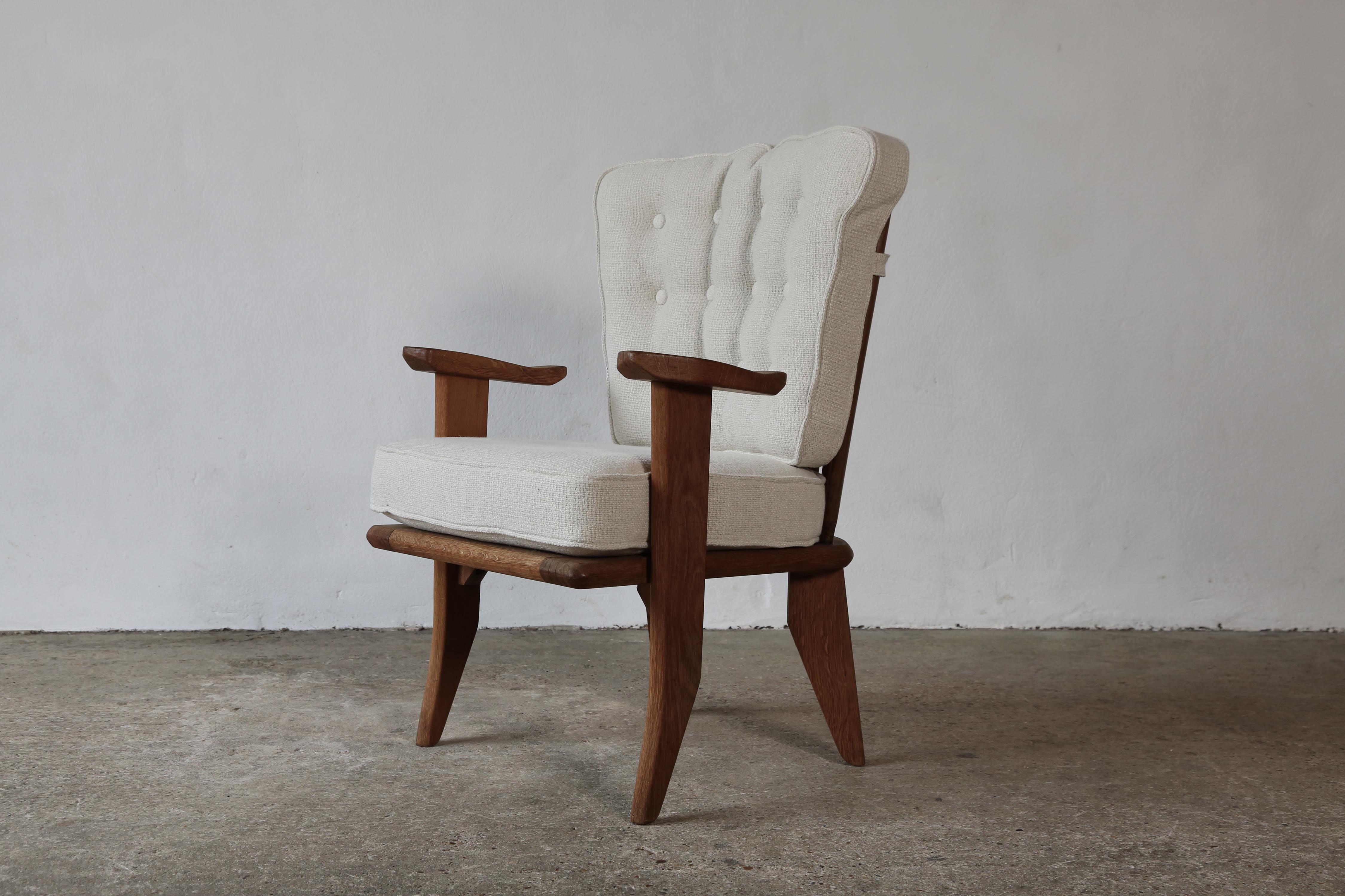 Guillerme et Chambron Oak Lounge Chair / Armchair, France, 1960s In Good Condition For Sale In London, GB