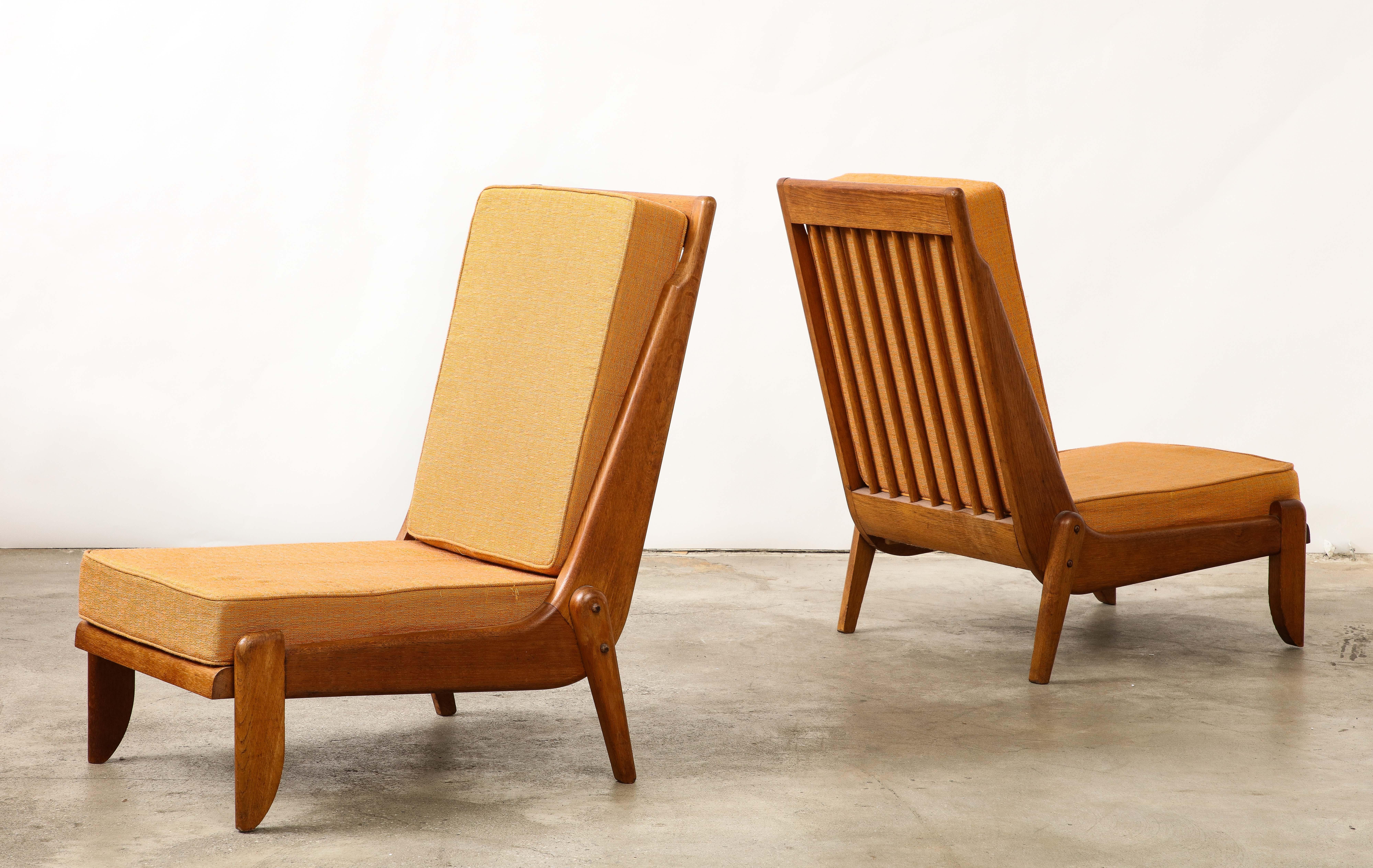Guillerme et Chambron Oak Lounge Chair with Sculptural Legs, France, c. 1960 For Sale 4