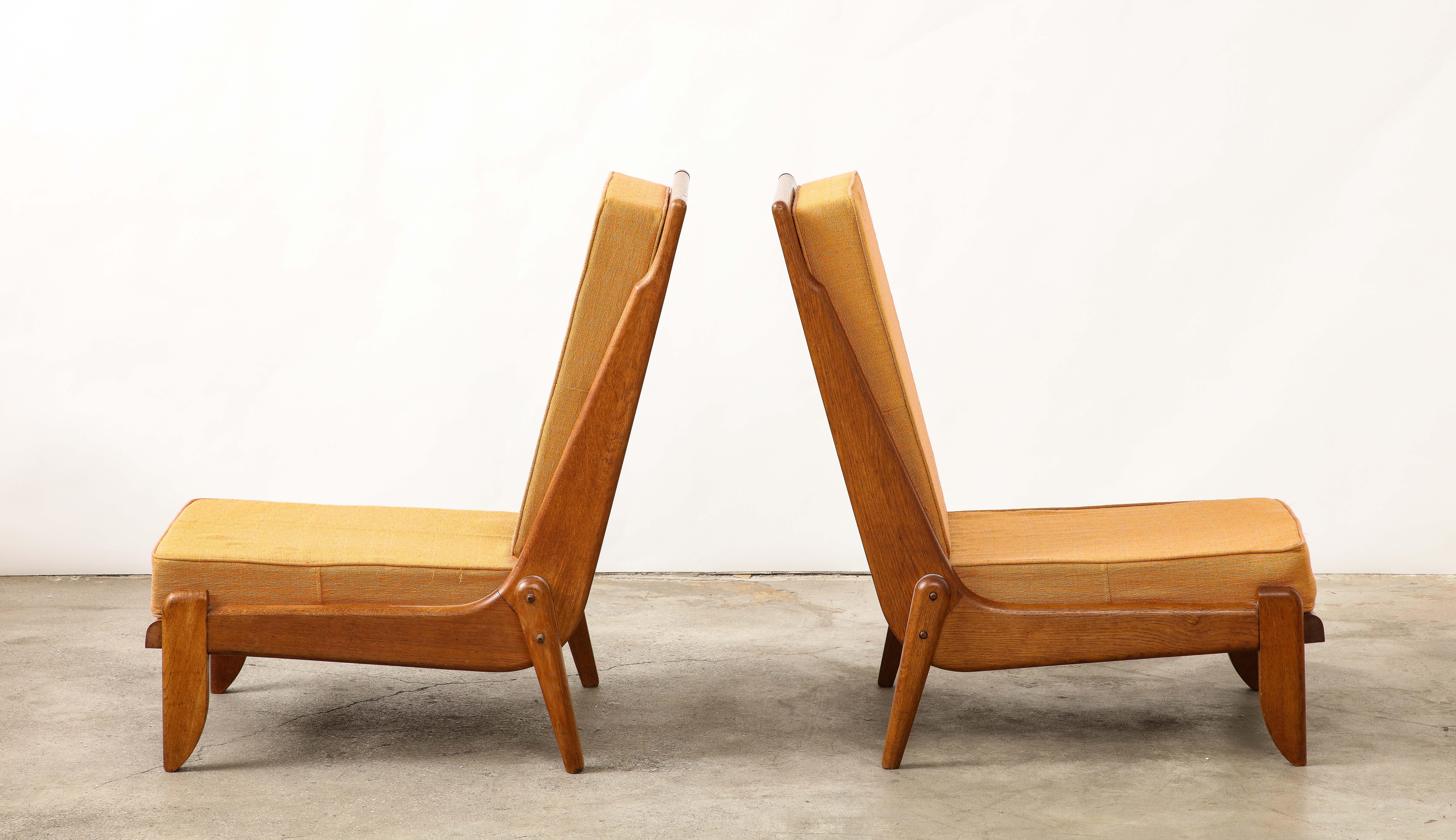 Guillerme et Chambron Oak Lounge Chair with Sculptural Legs, France, c. 1960 For Sale 2
