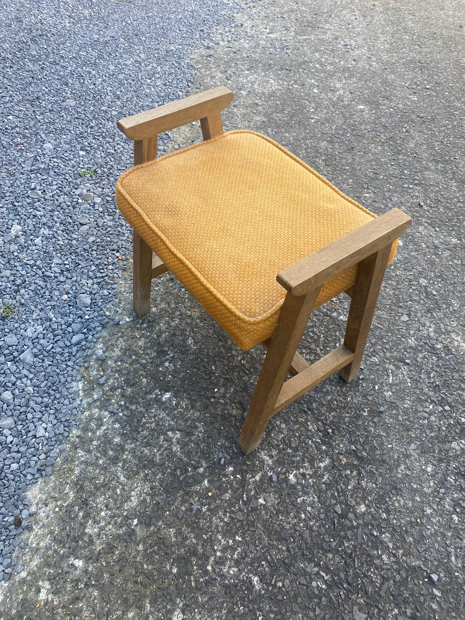Guillerme et Chambron, sgabello in oak, Edition Votre Maison circa 1970.