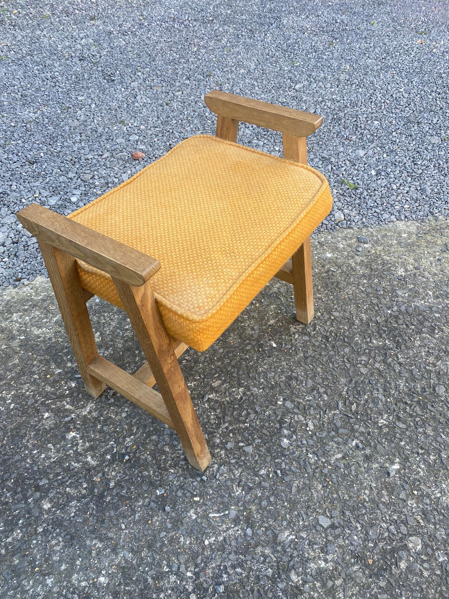 Moderno Guillerme et Chambron, Sgabello in Oak, Edition Votre Maison, circa 1970 in vendita