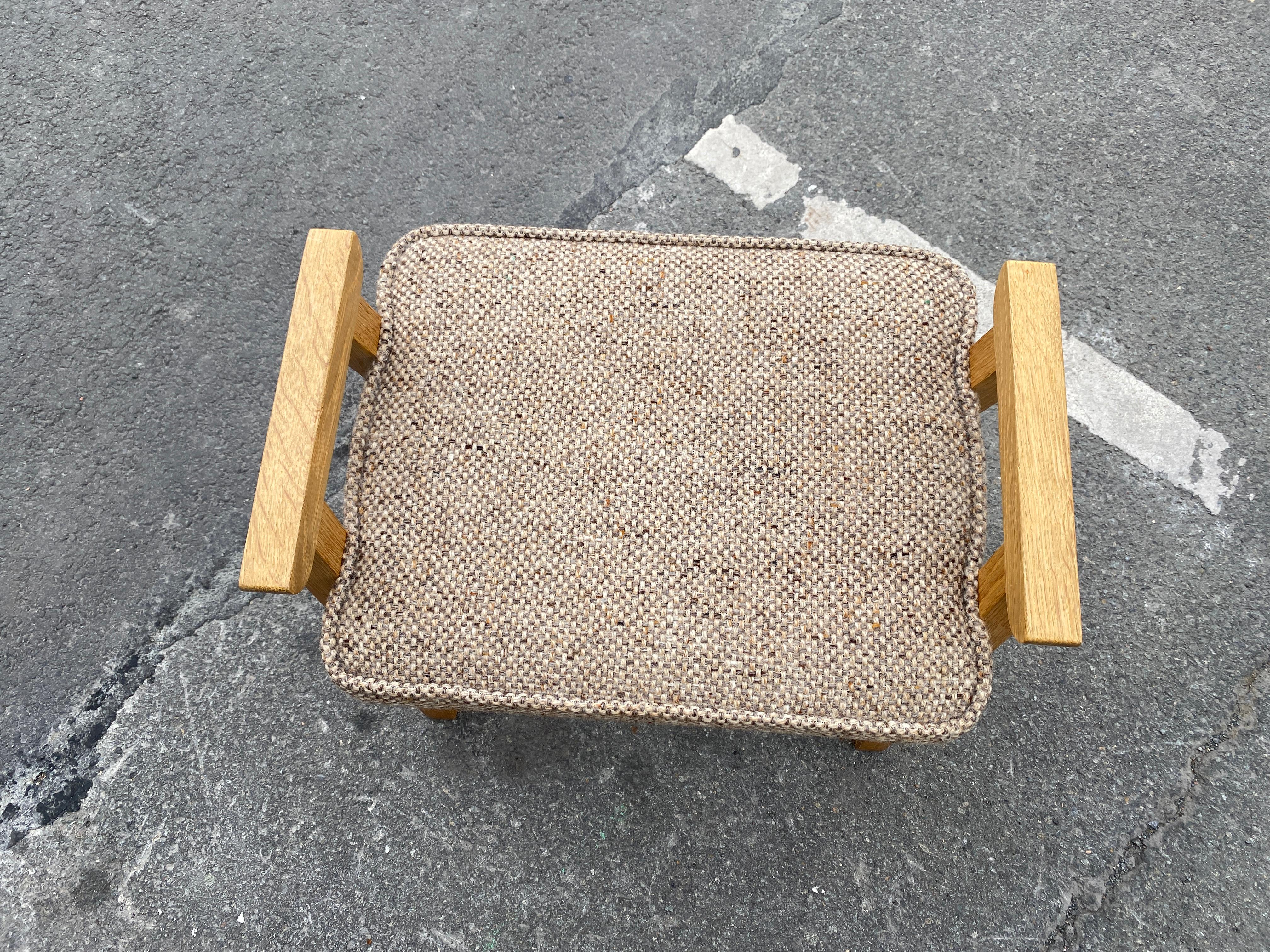 French Guillerme et Chambron, Oak Stool, Edition Votre Maison, circa 1970 For Sale