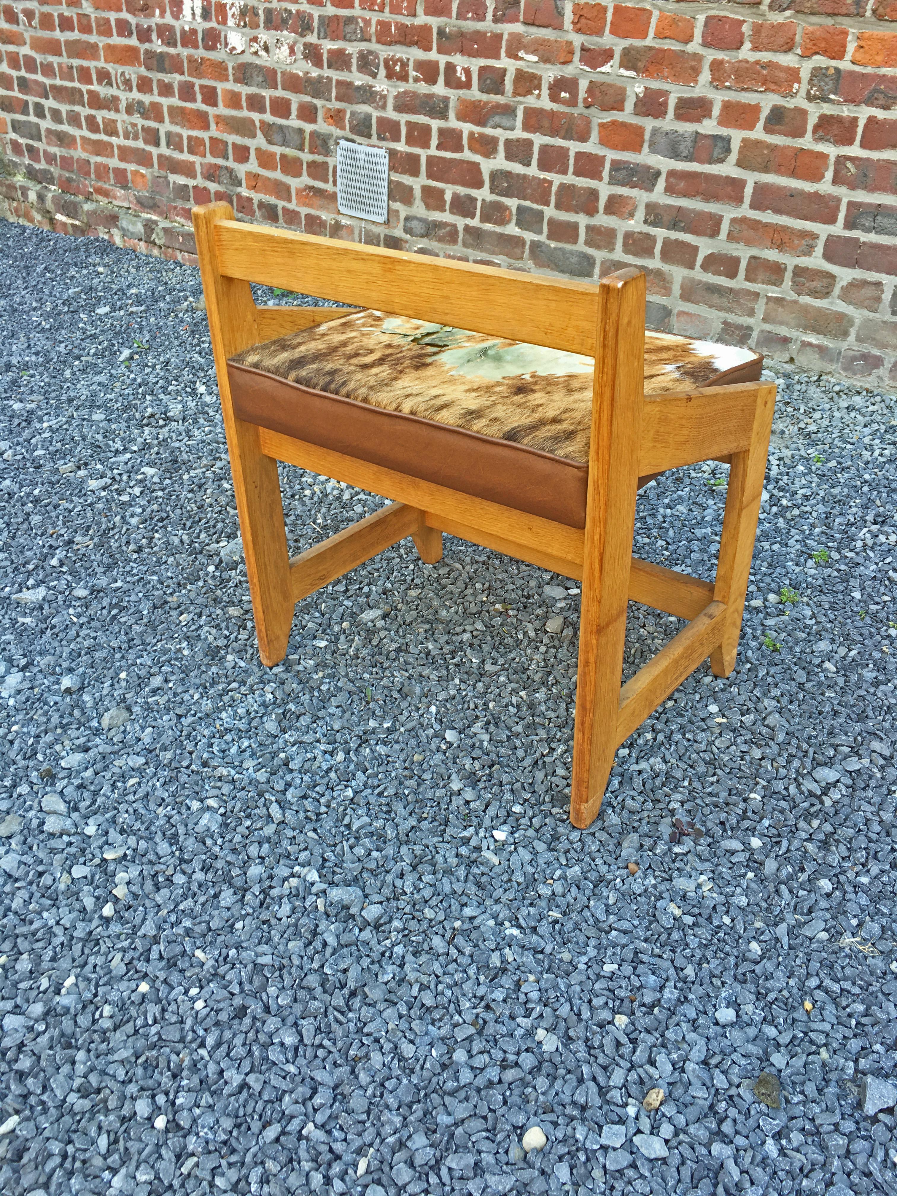 Guillerme et Chambron, Oak Stool, Edition Votre Maison, circa 1970 For Sale 2