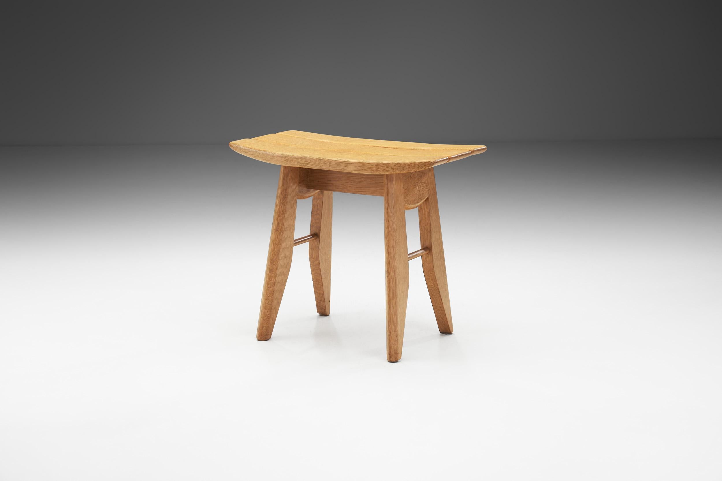Form and function collide in this stool, a piece of furniture that is often underestimated. Designers define stools as jewels and statements in a space, and taking practicality into account, this rare model is perfect to add visual interest to any