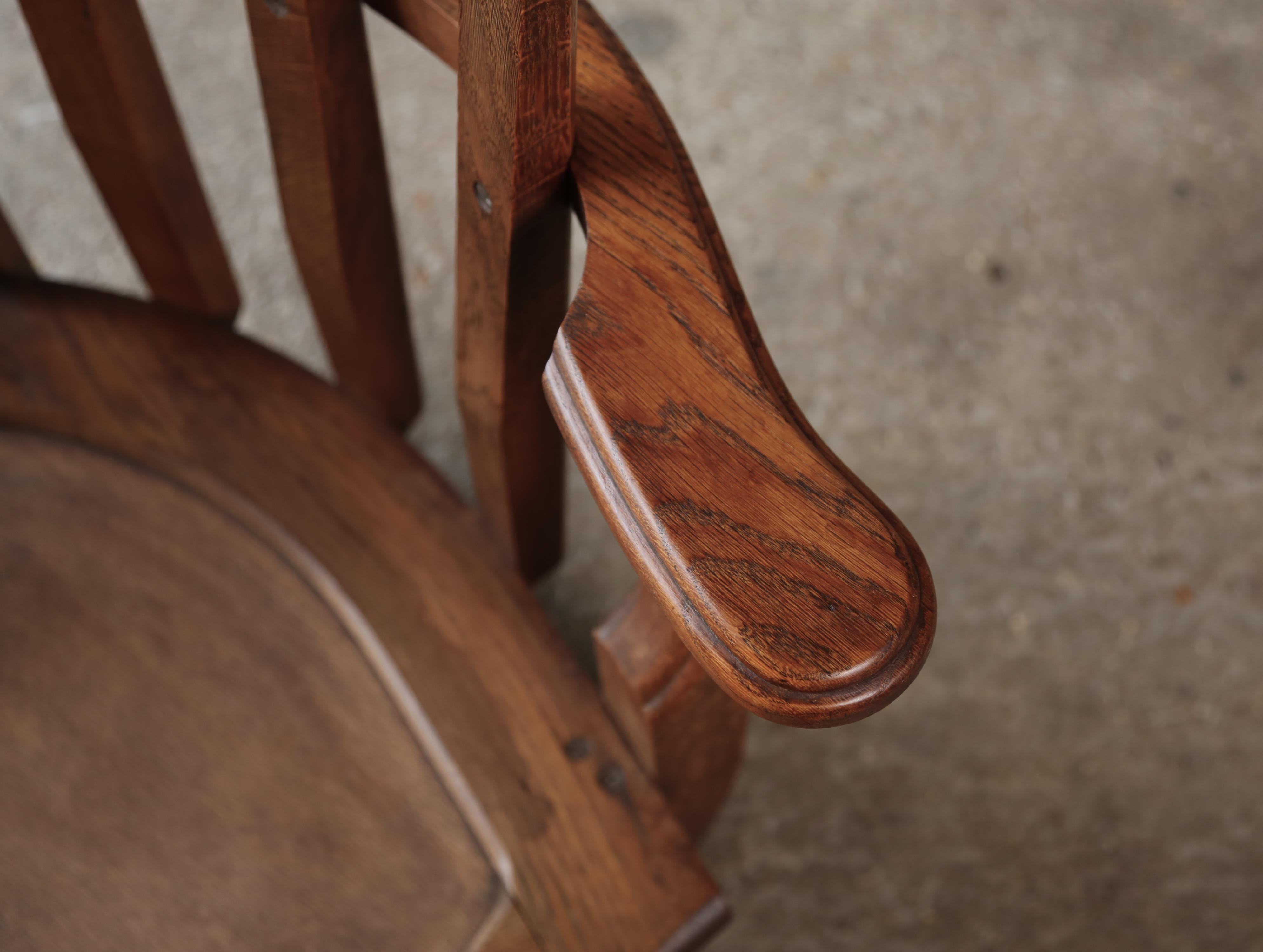 Guillerme et Chambron Oak Tricoteuse Corner Chair, France, 1960s  For Sale 6