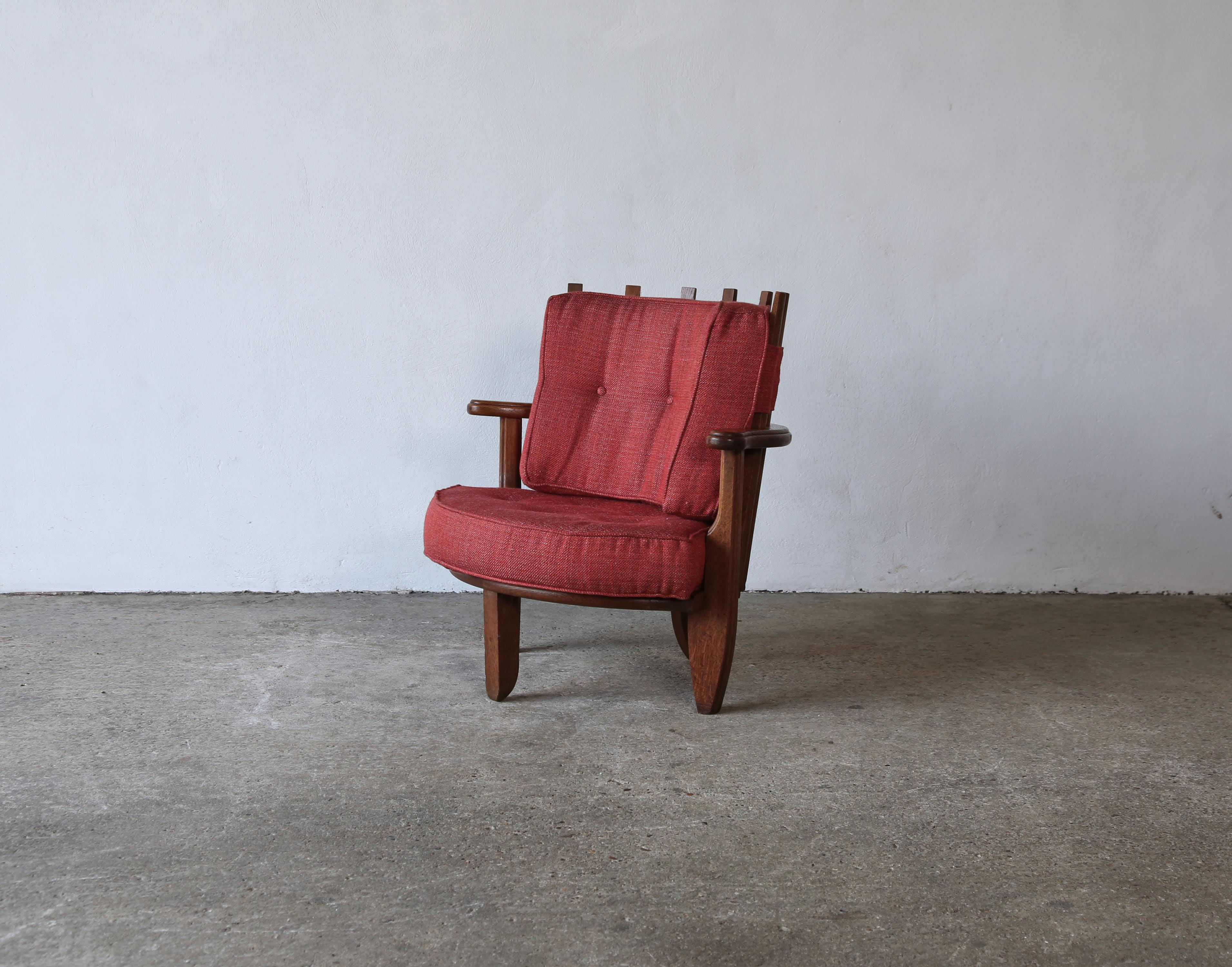 Mid-Century Modern Guillerme et Chambron Oak Tricoteuse Corner Chair, France, 1960s  For Sale