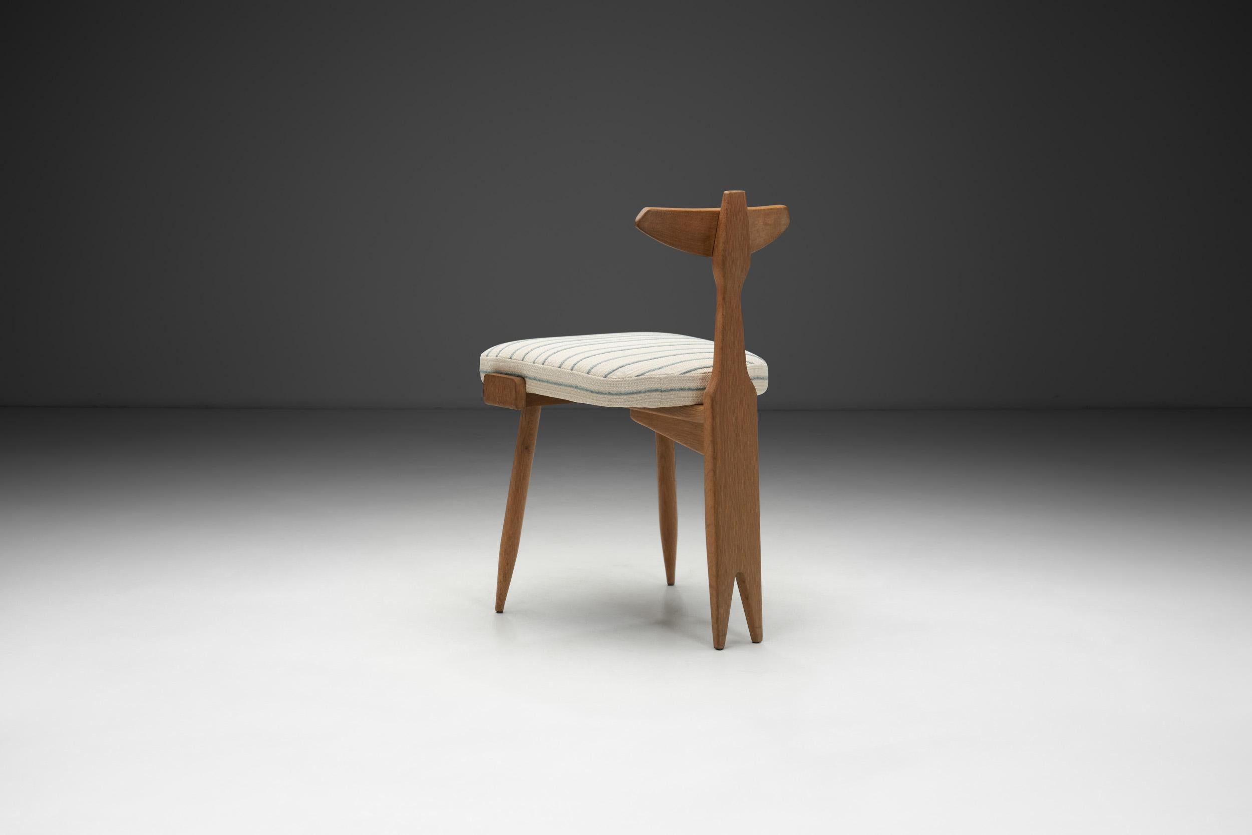 French Guillerme et Chambron Oak Tripod Stool for Votre Maison, France ca 1950s For Sale
