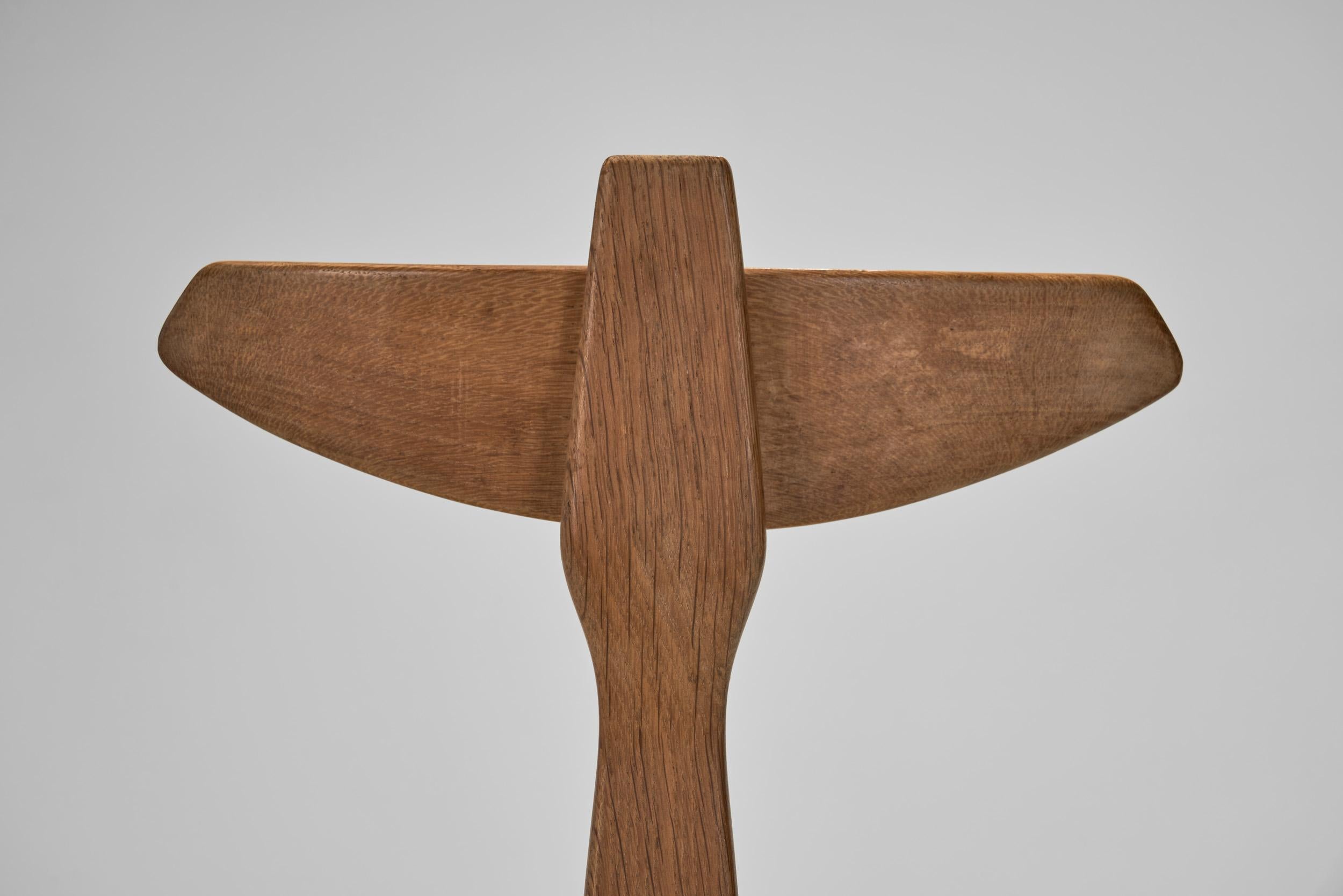 Guillerme et Chambron Oak Tripod Stool for Votre Maison, France ca 1950s For Sale 2