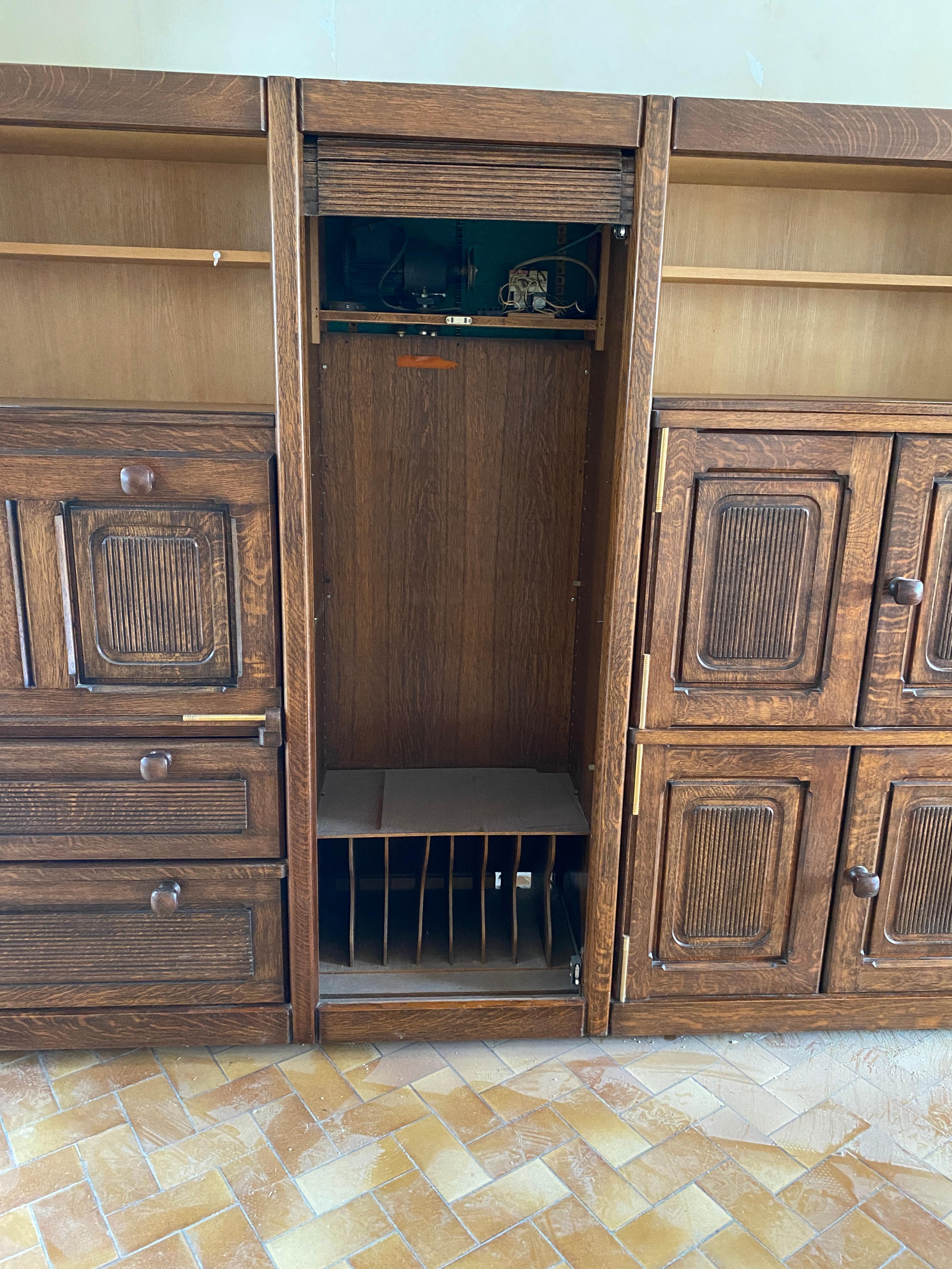 Guillerme et Chambron Original Cabinet in Oak Votre Maison Edition For Sale 5