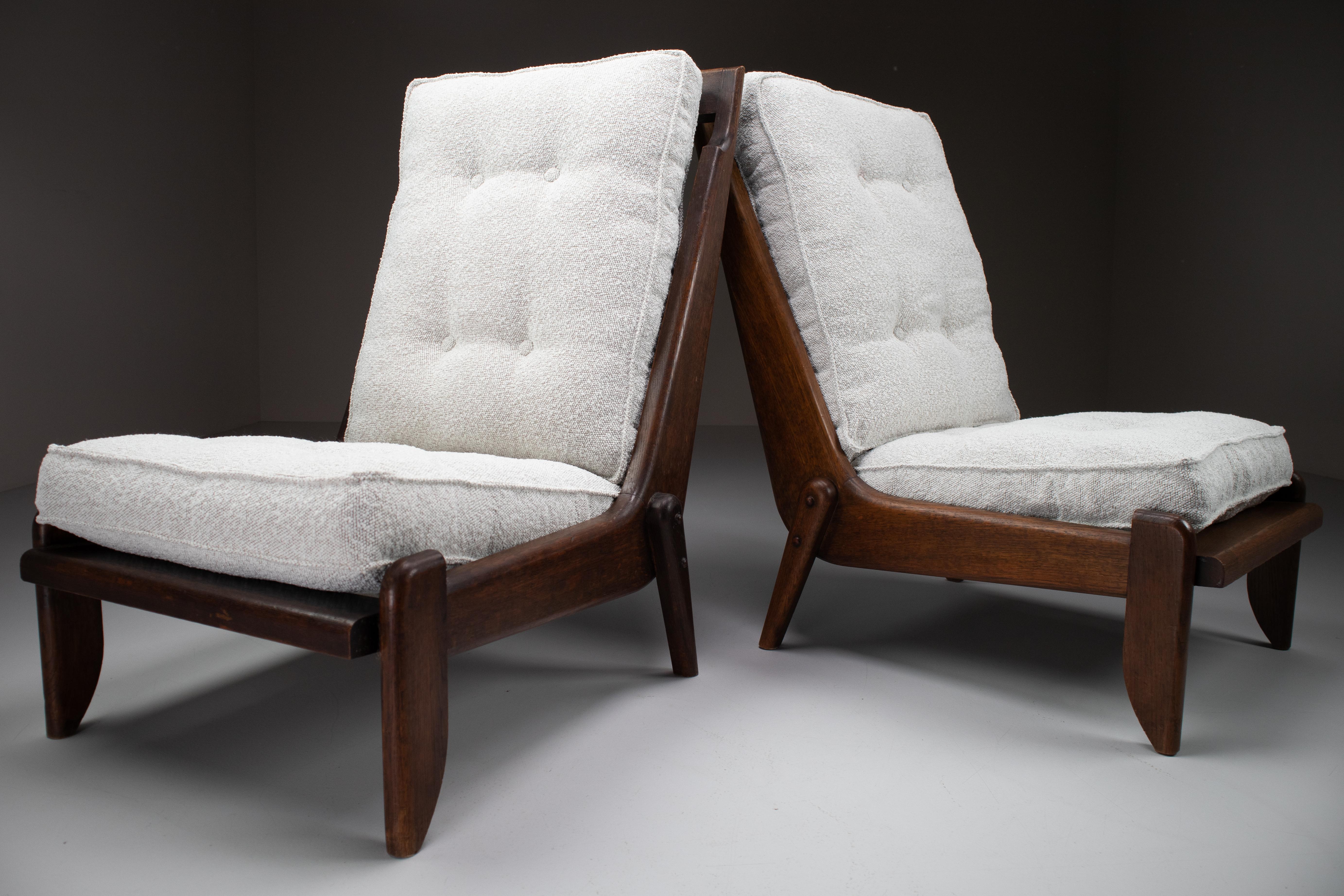 Mid-Century Modern Guillerme et Chambron Pair Lounge Chairs in Oak and bouclé fabric, France, 1950s