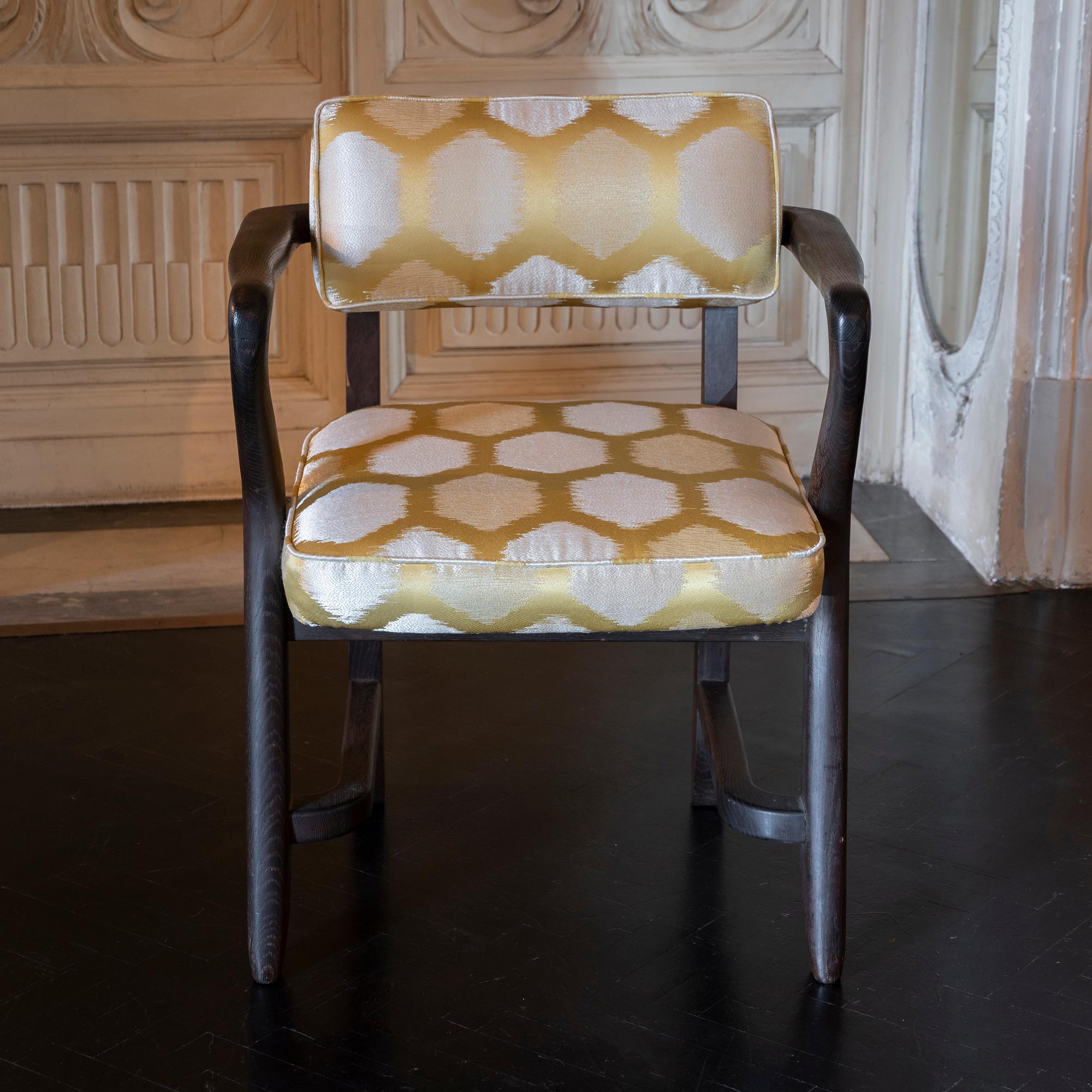Pair of bridge armchairs designed by Guillerme and Chambron, solid oak structure and newly reupholstered cushions in beige or yellow Jacquard silk fabric, France, 1950s.
