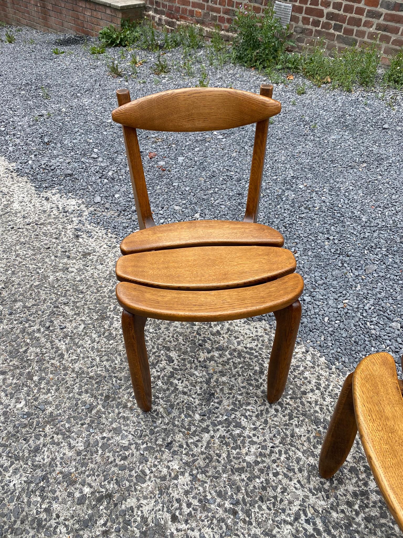 Guillerme et Chambron, Pair of Chairs in Solid Oak, Edition Votre Maison, 1970 In Good Condition For Sale In Saint-Ouen, FR