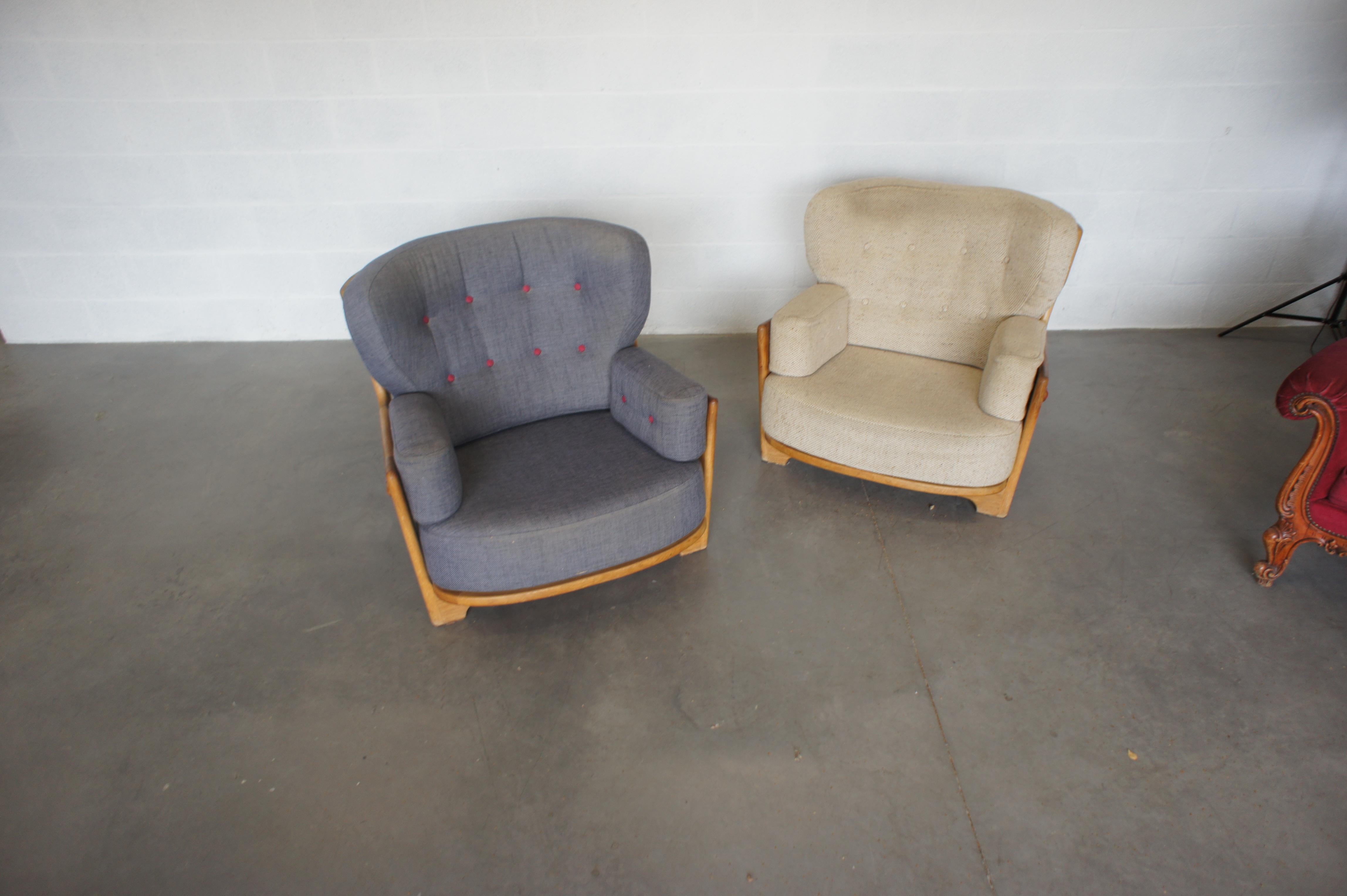 Mid-Century Modern Guillerme et Chambron, paire de fauteuils Denis en chêne éditées par Votre Maison 1970 en vente