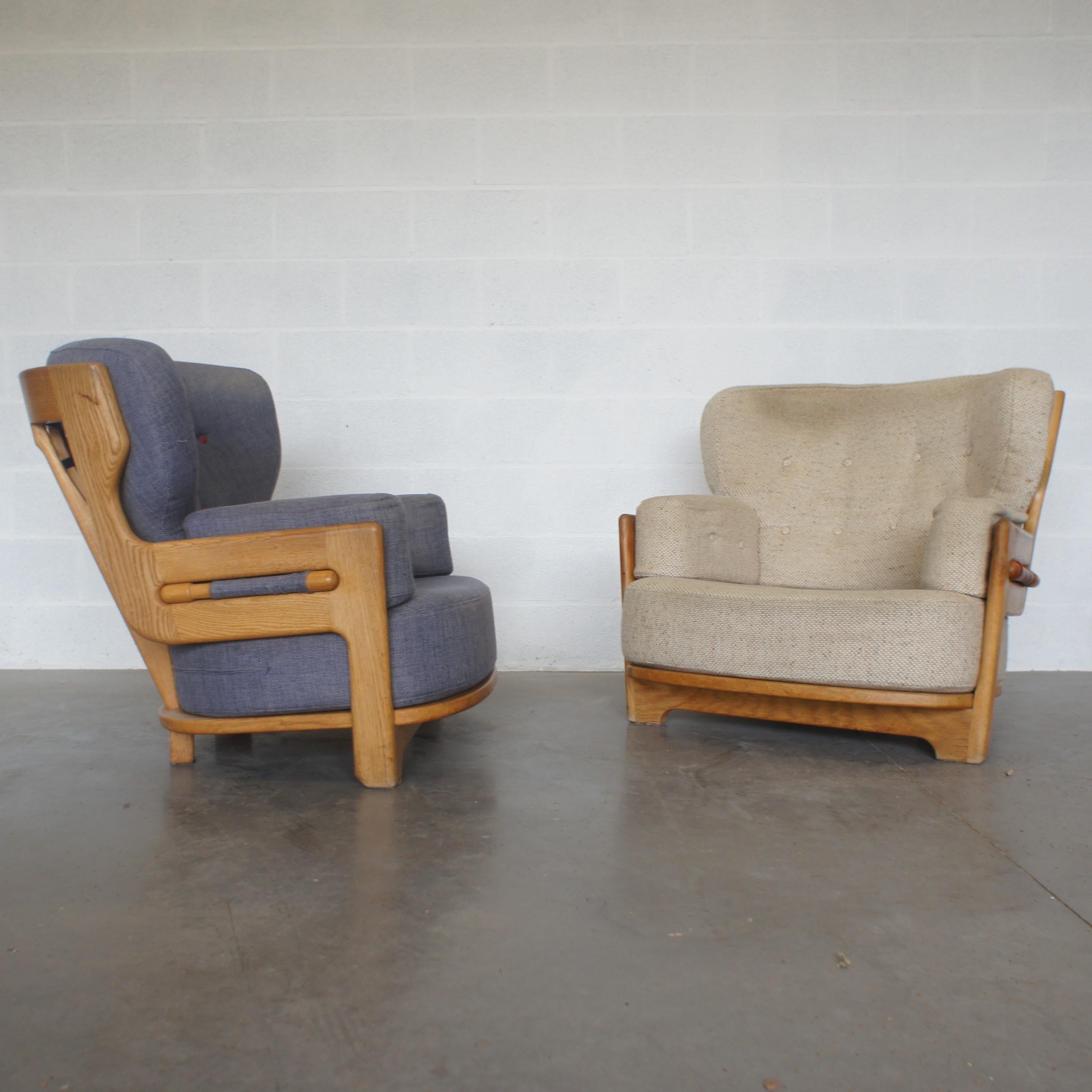 Mid-Century Modern Guillerme et Chambron, paire de fauteuils Denis en chêne éditées par Votre Maison 1970 en vente