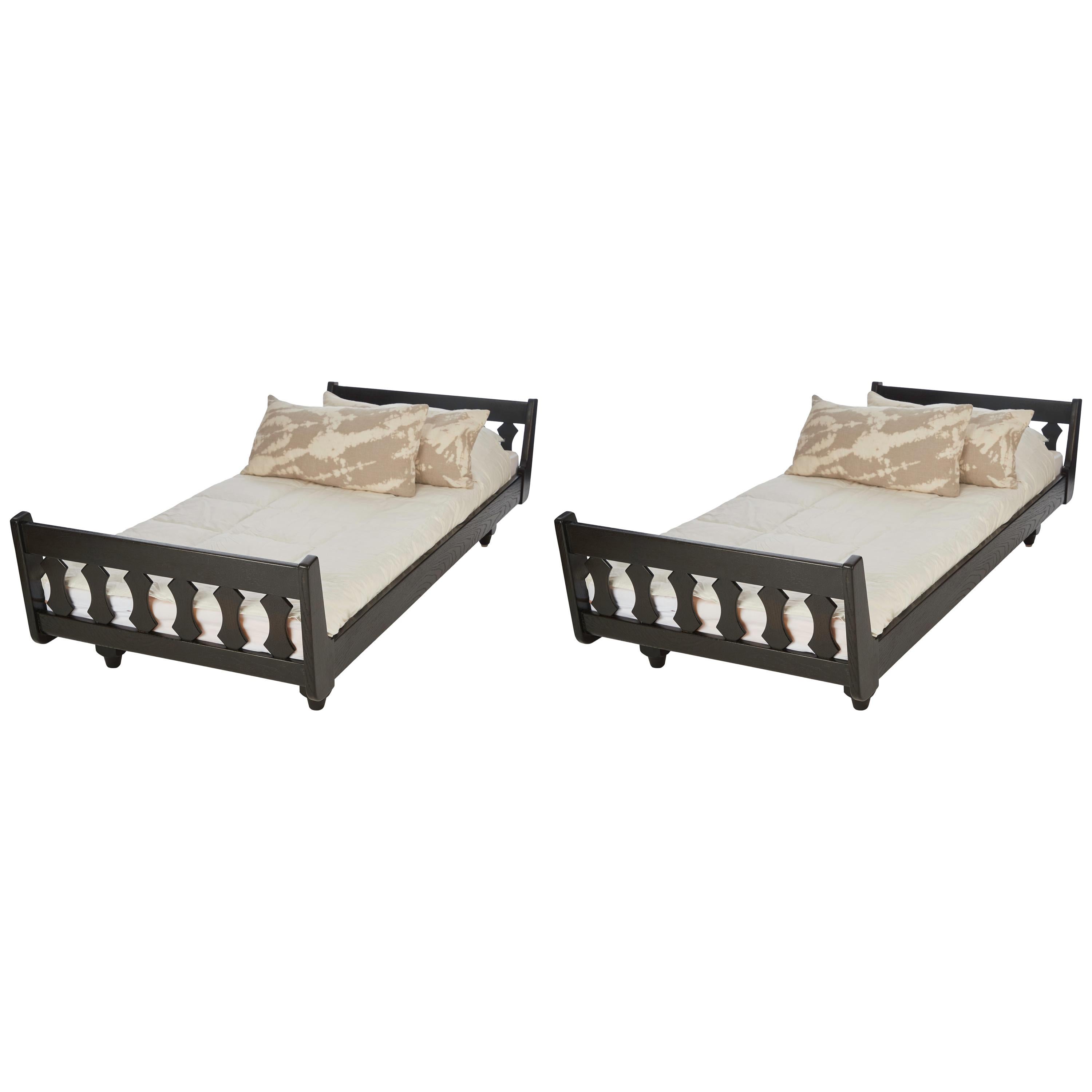 Antique and Vintage Beds and Bed Frames 2,097 For Sale at 1stDibs